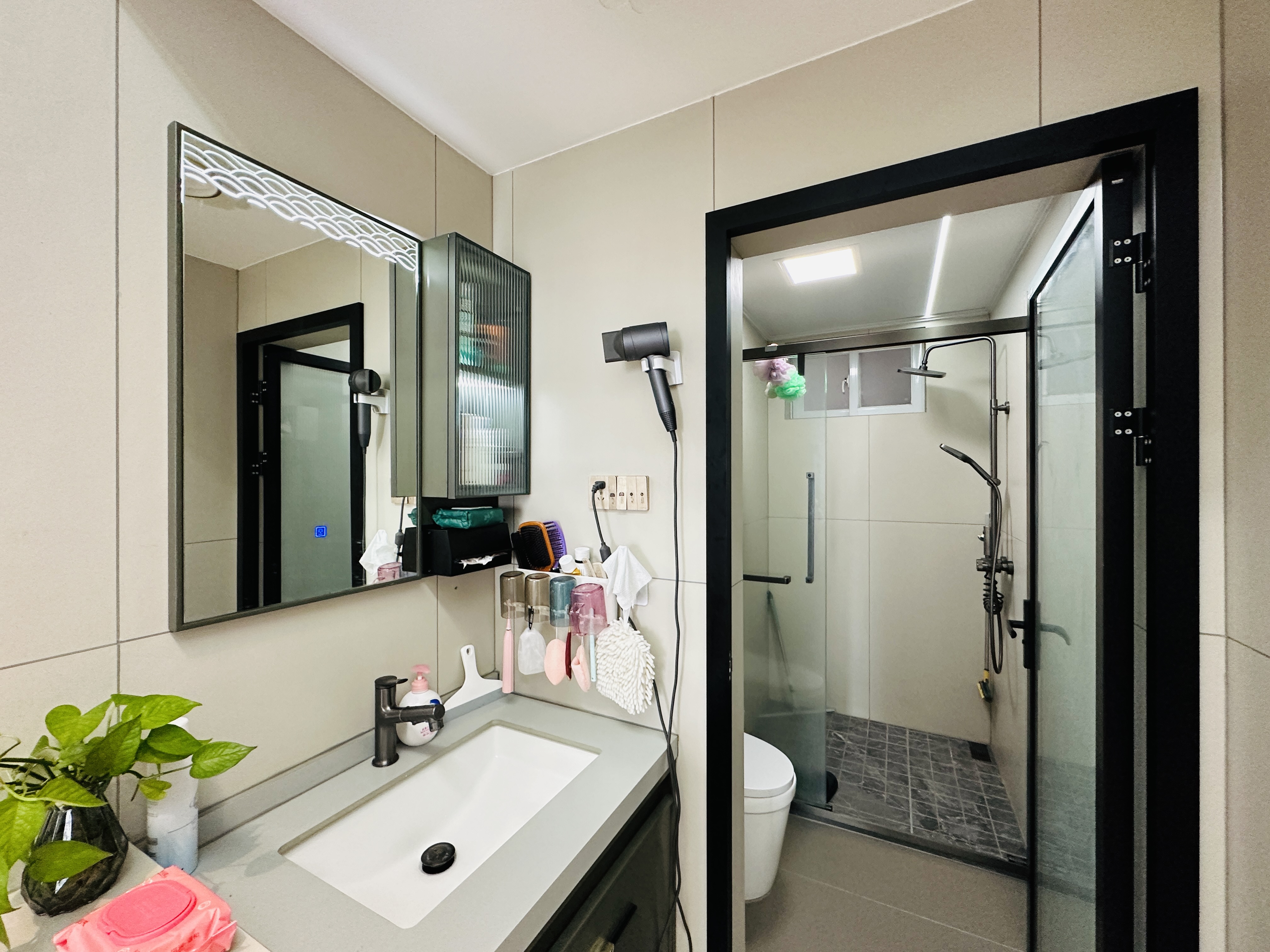 国贸城市花园 3室2厅2卫 270.0万 国贸城市花园 3室2厅2卫 270.0万卫生间