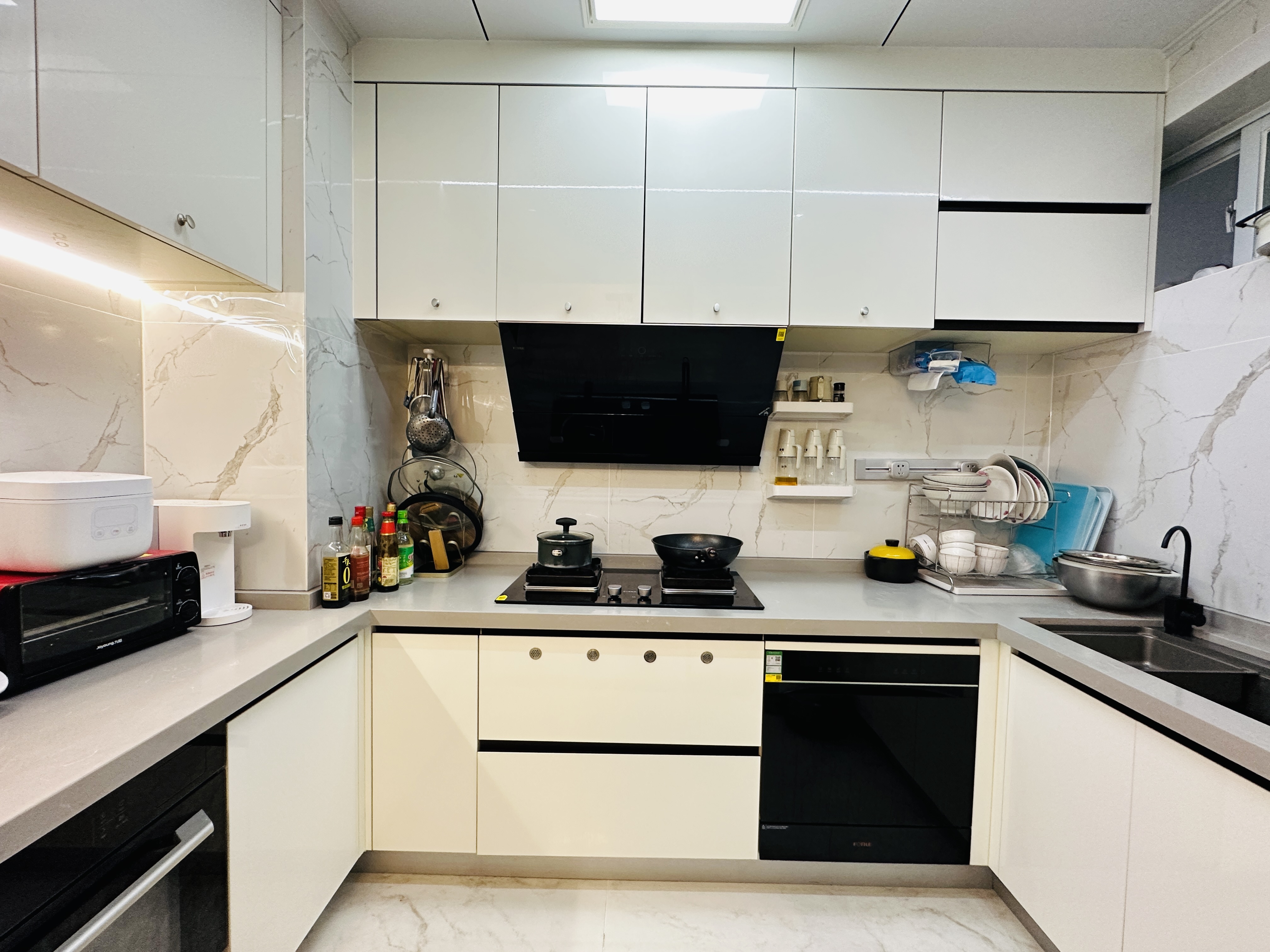 国贸城市花园 3室2厅2卫 270.0万 国贸城市花园 3室2厅2卫 270.0万厨房