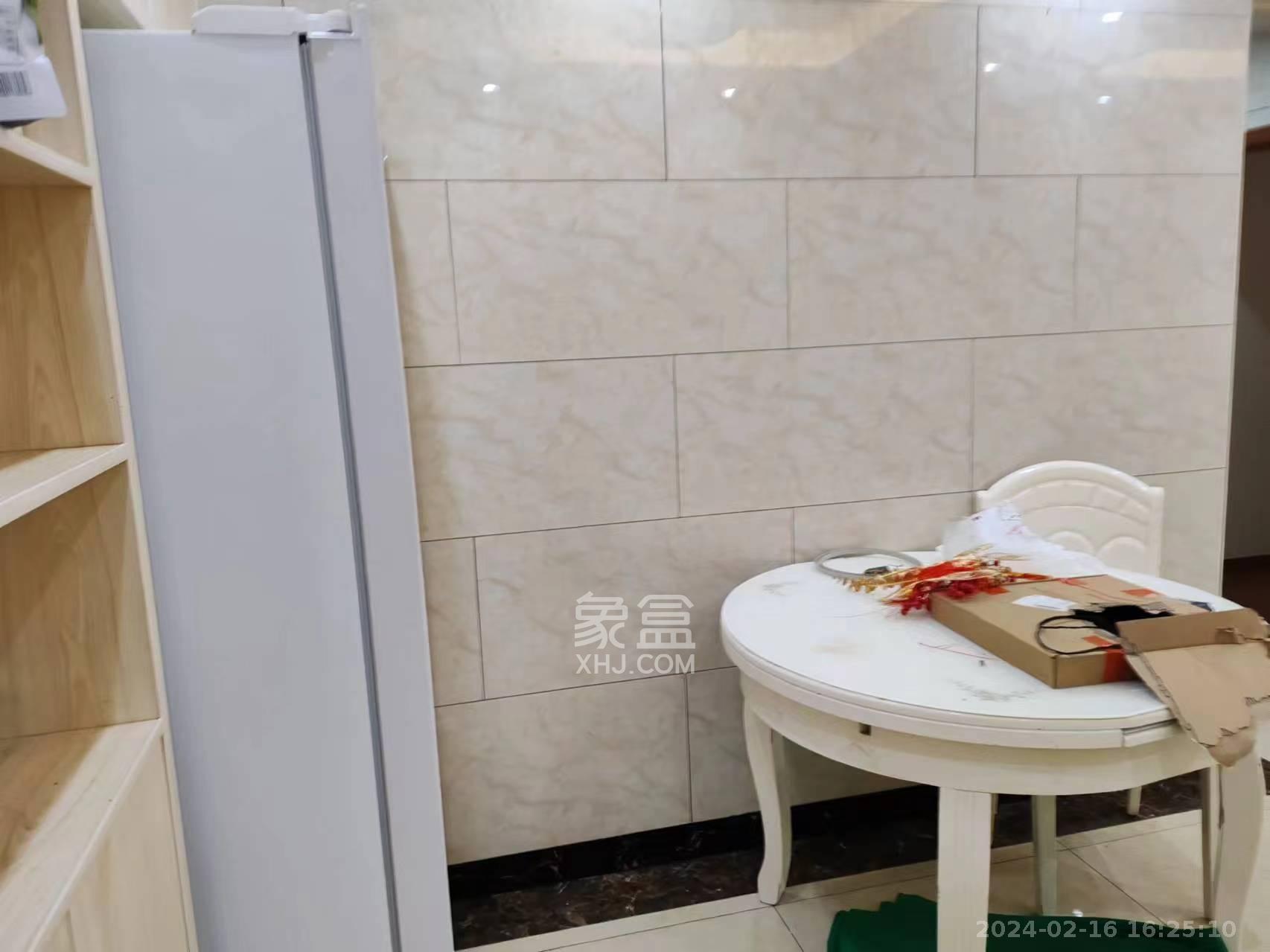 南城印象  3室1厅1卫   2500.00元/月室内图