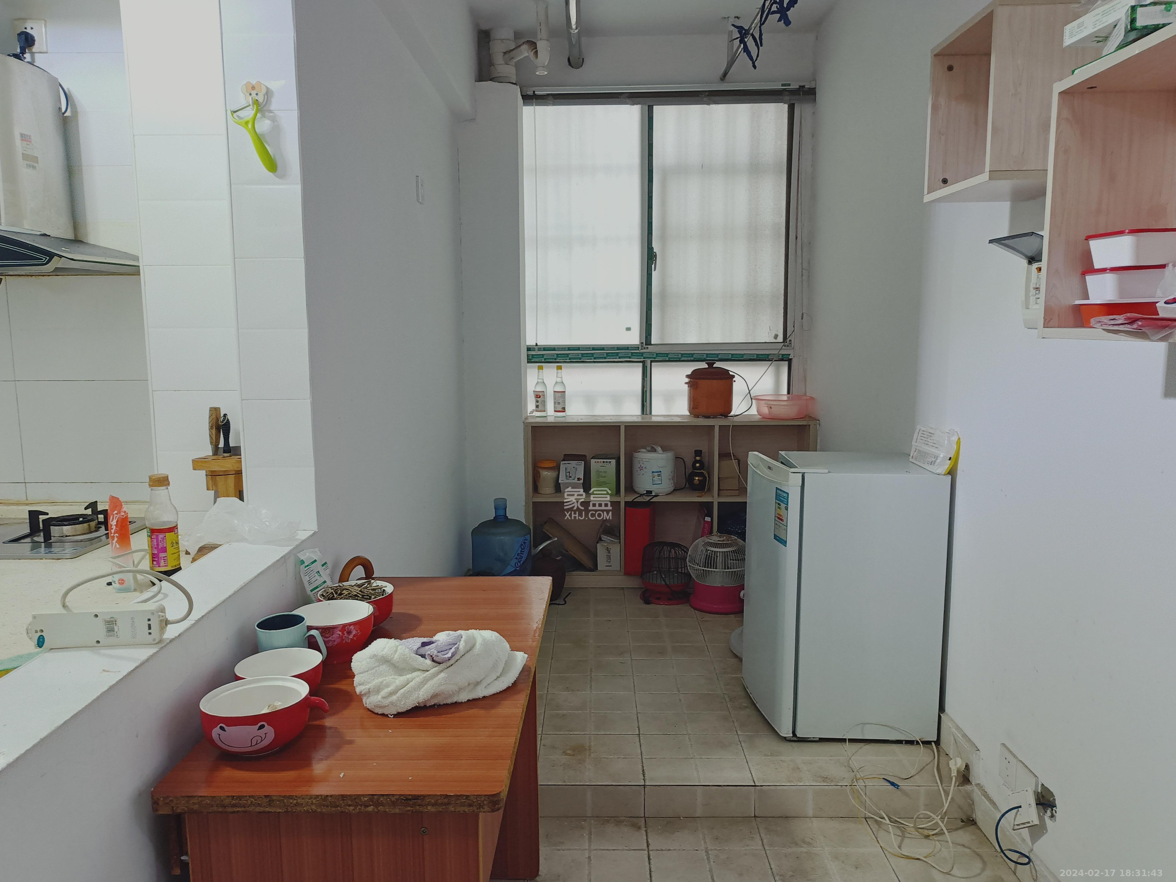 世景华庭  2室2厅1卫   1600.00元/月室内图