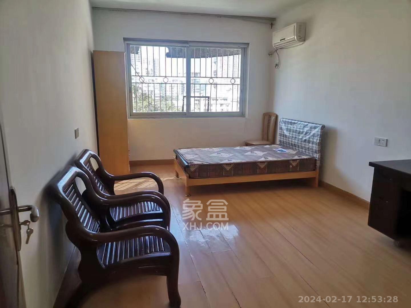 省卫生厅机关大院  3室1厅1卫   2600.00元/月室内图1