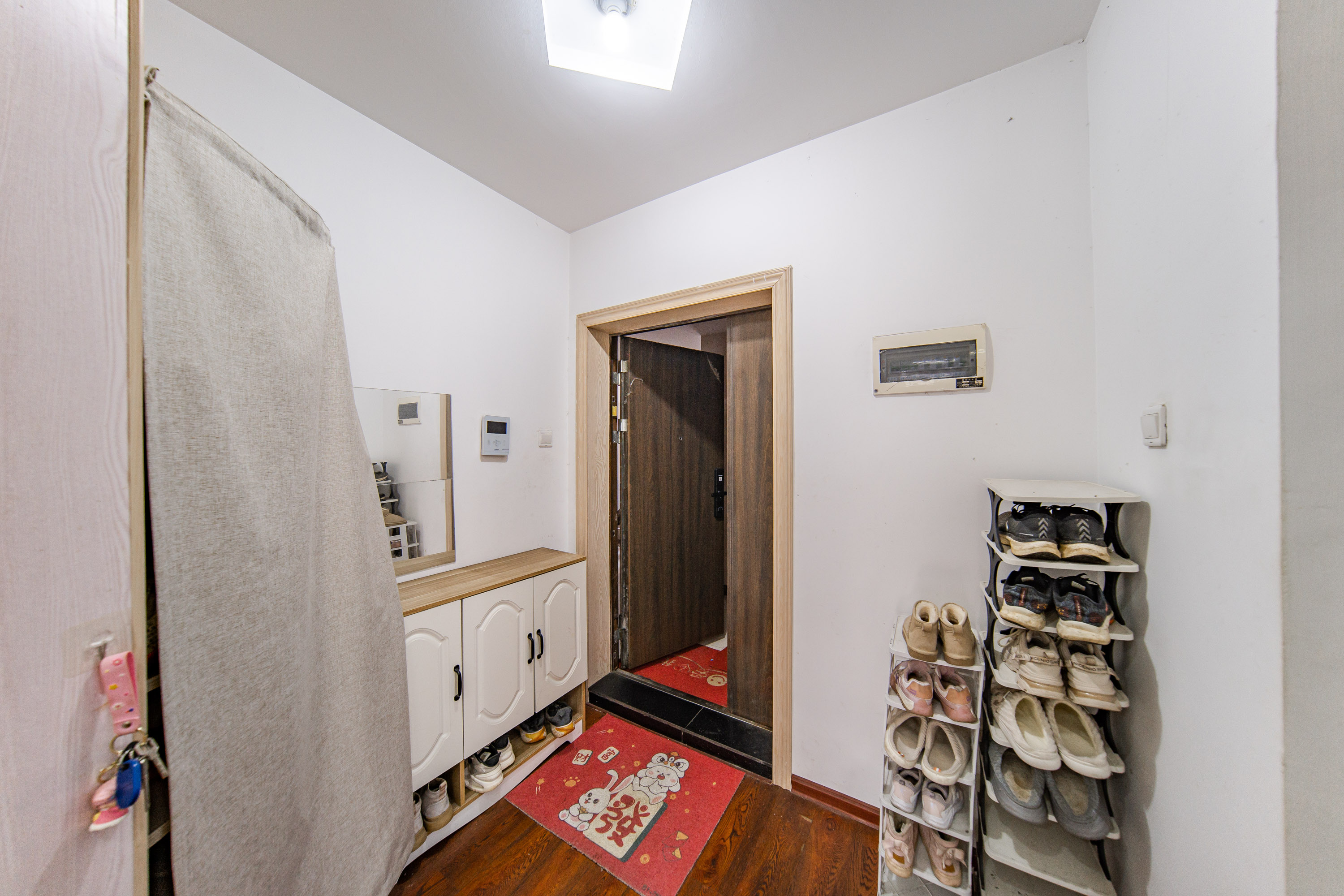 阳光100三期  3室2厅1卫    90.0万 阳光100三期  3室2厅1卫    90.0万其他