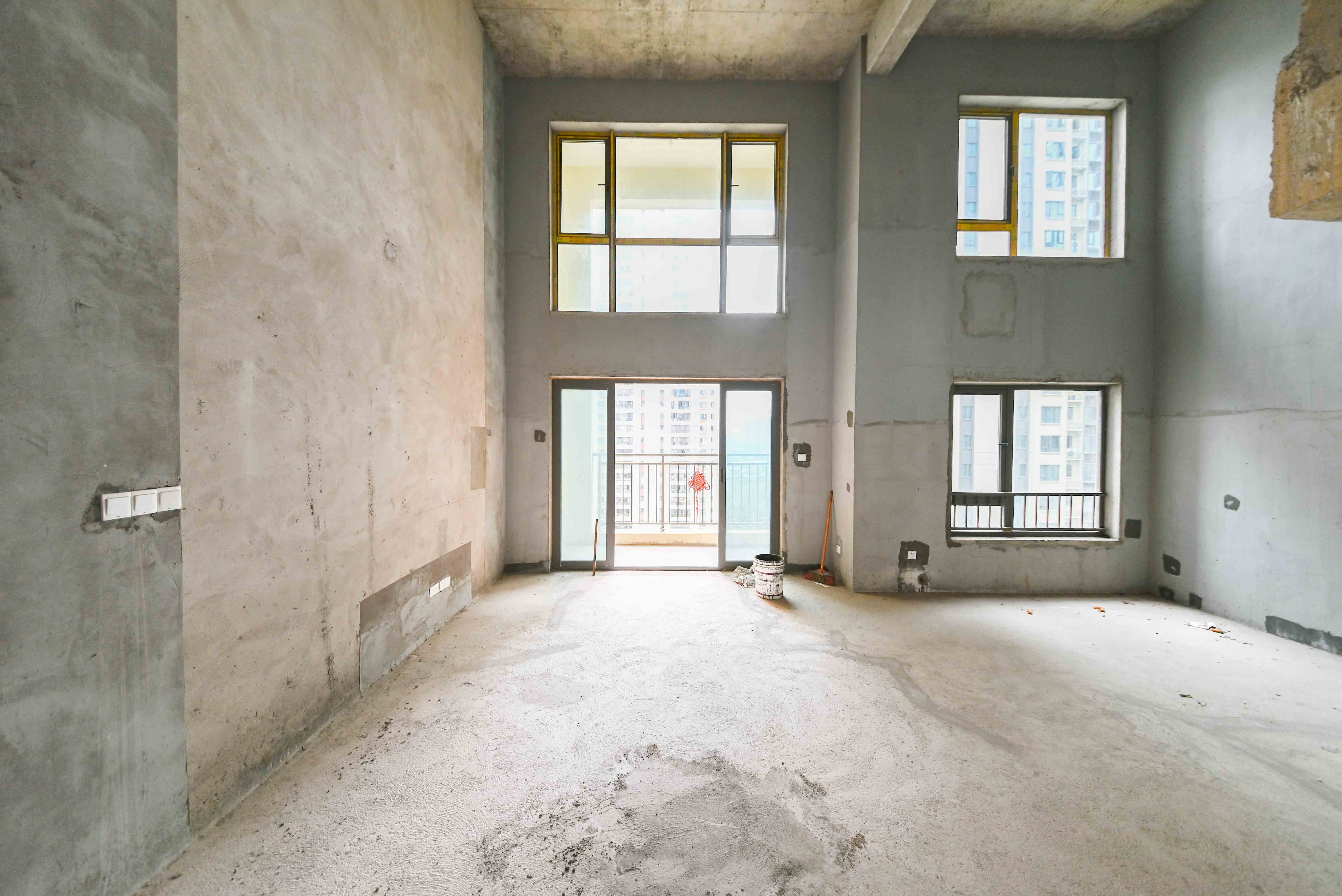 阳光城尚东湾蓝莓苑 4室2厅2卫 140.0万 阳光城尚东湾蓝莓苑 4室2厅2卫 140.0万客厅