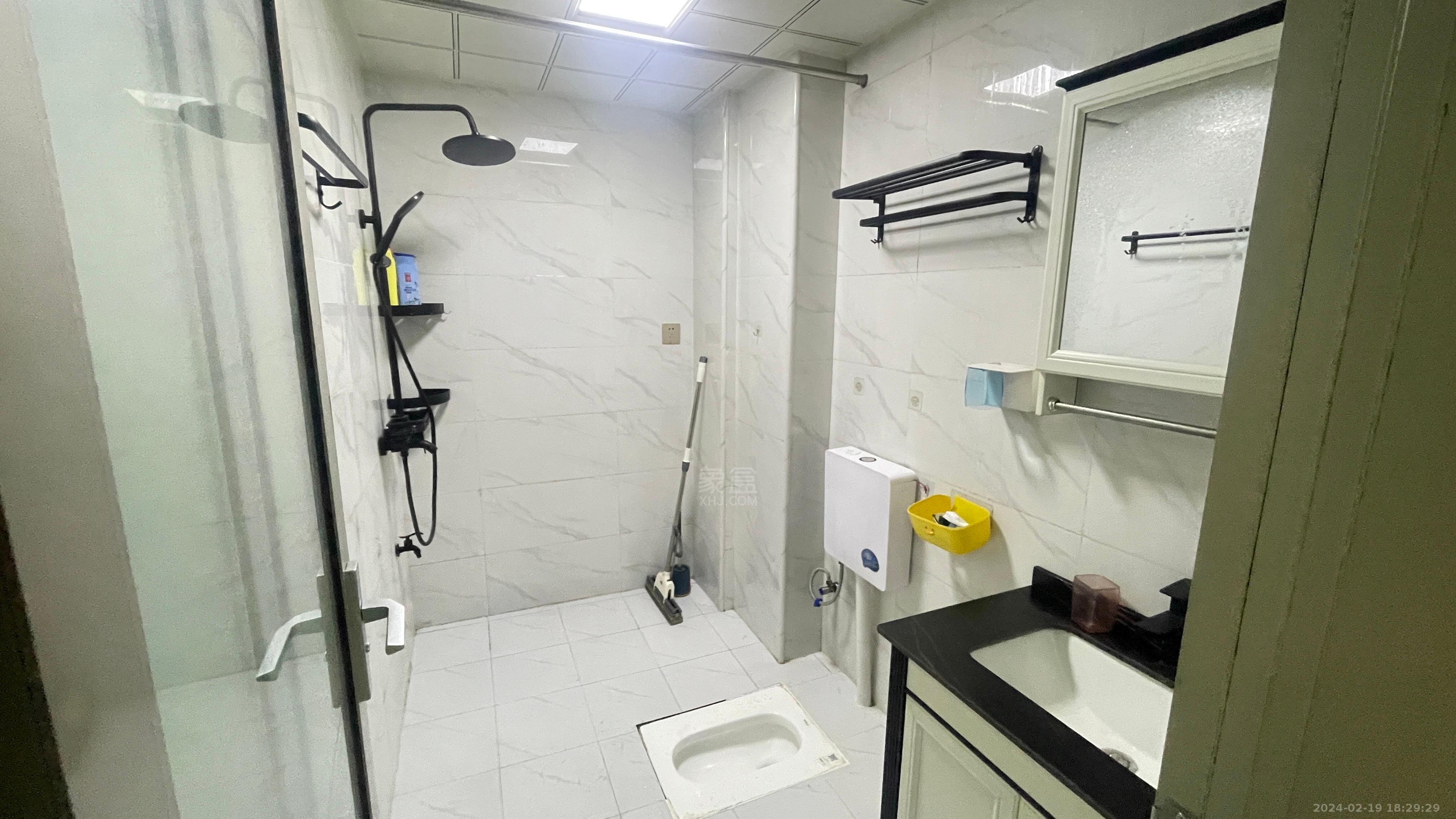中泰财富湘江  1室1厅1卫   1500.00元/月室内图