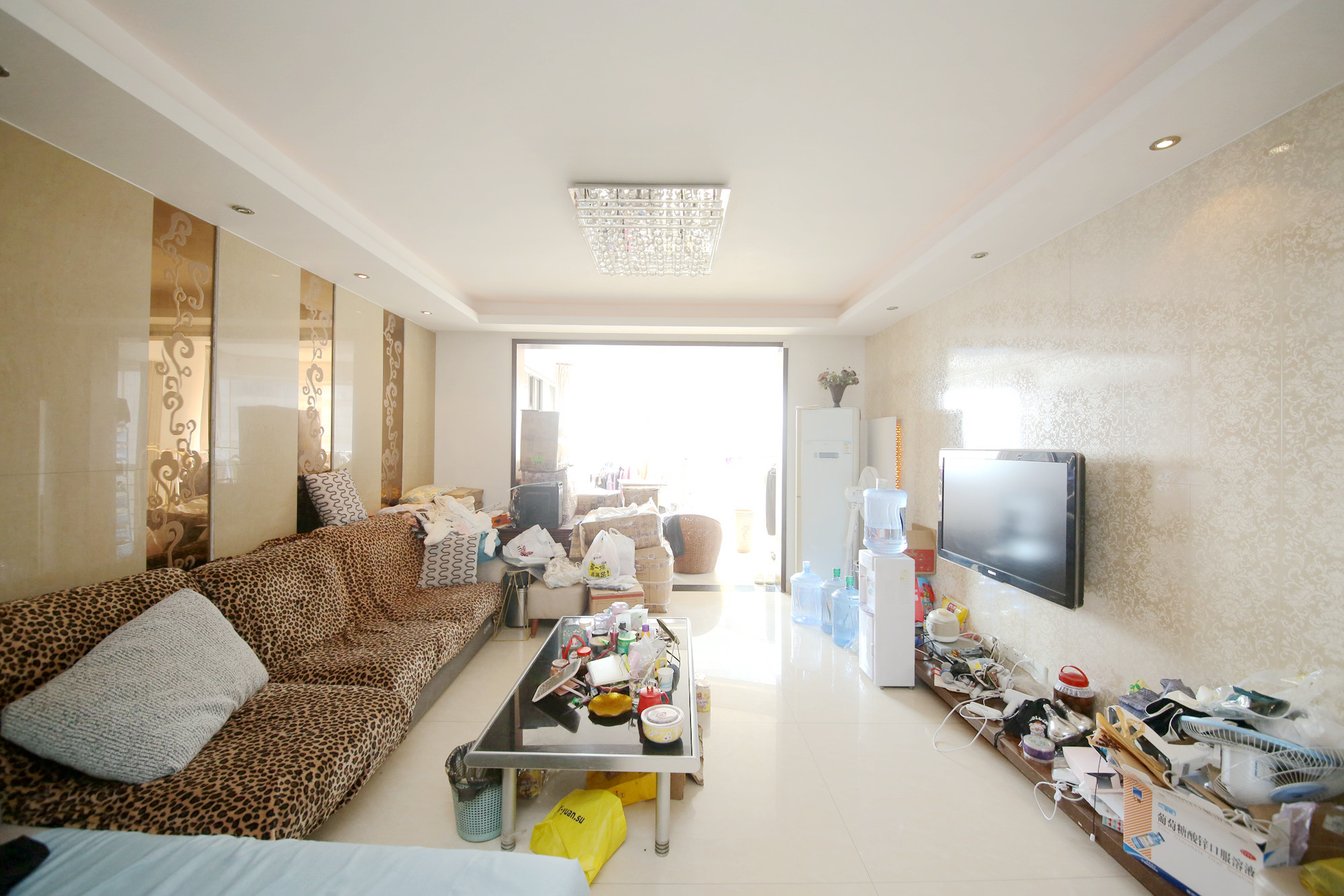 三王丽都  3室2厅2卫   182.00万