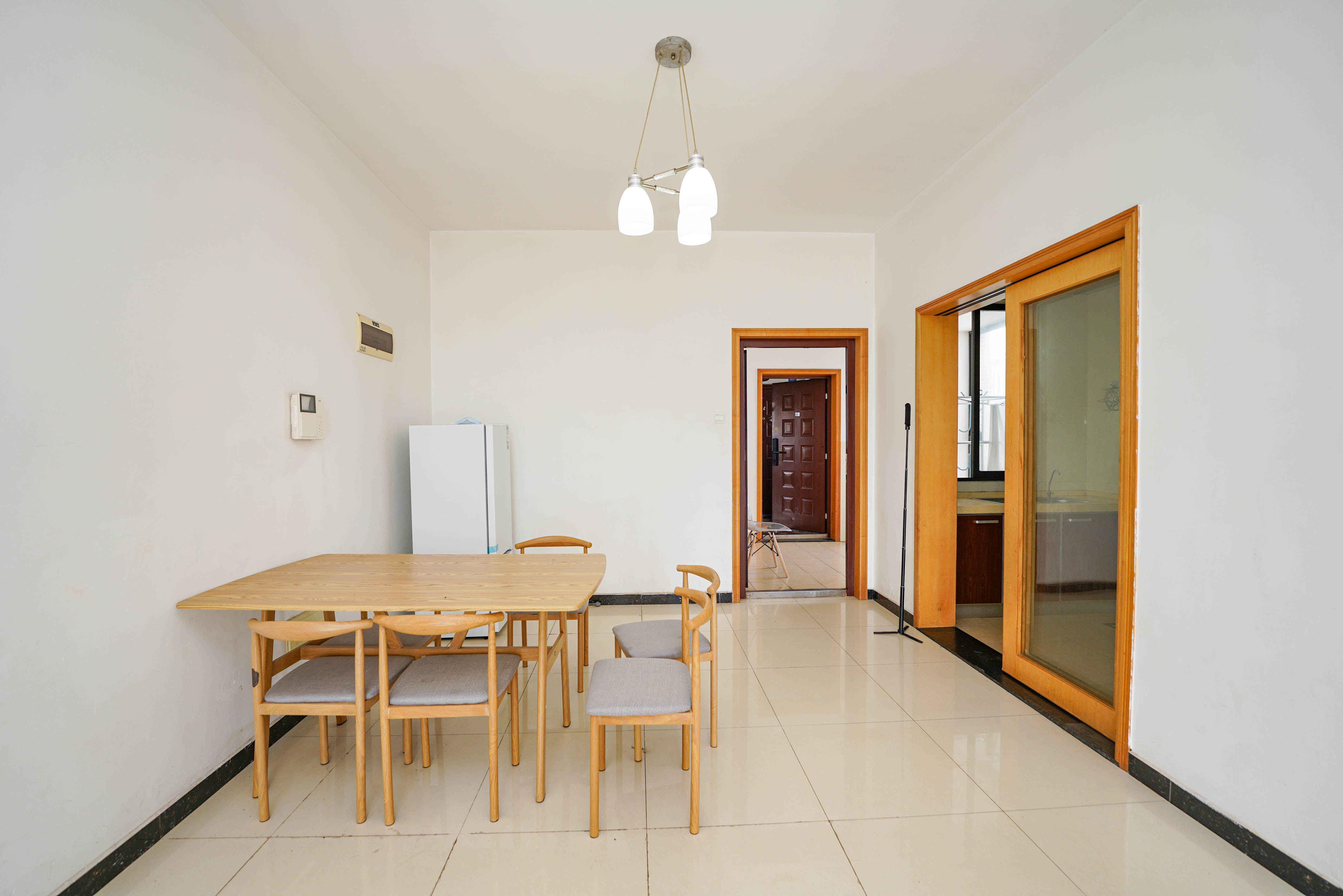 世纪桃花苑 2室2厅1卫 42.0万 世纪桃花苑 2室2厅1卫 42.0万客厅