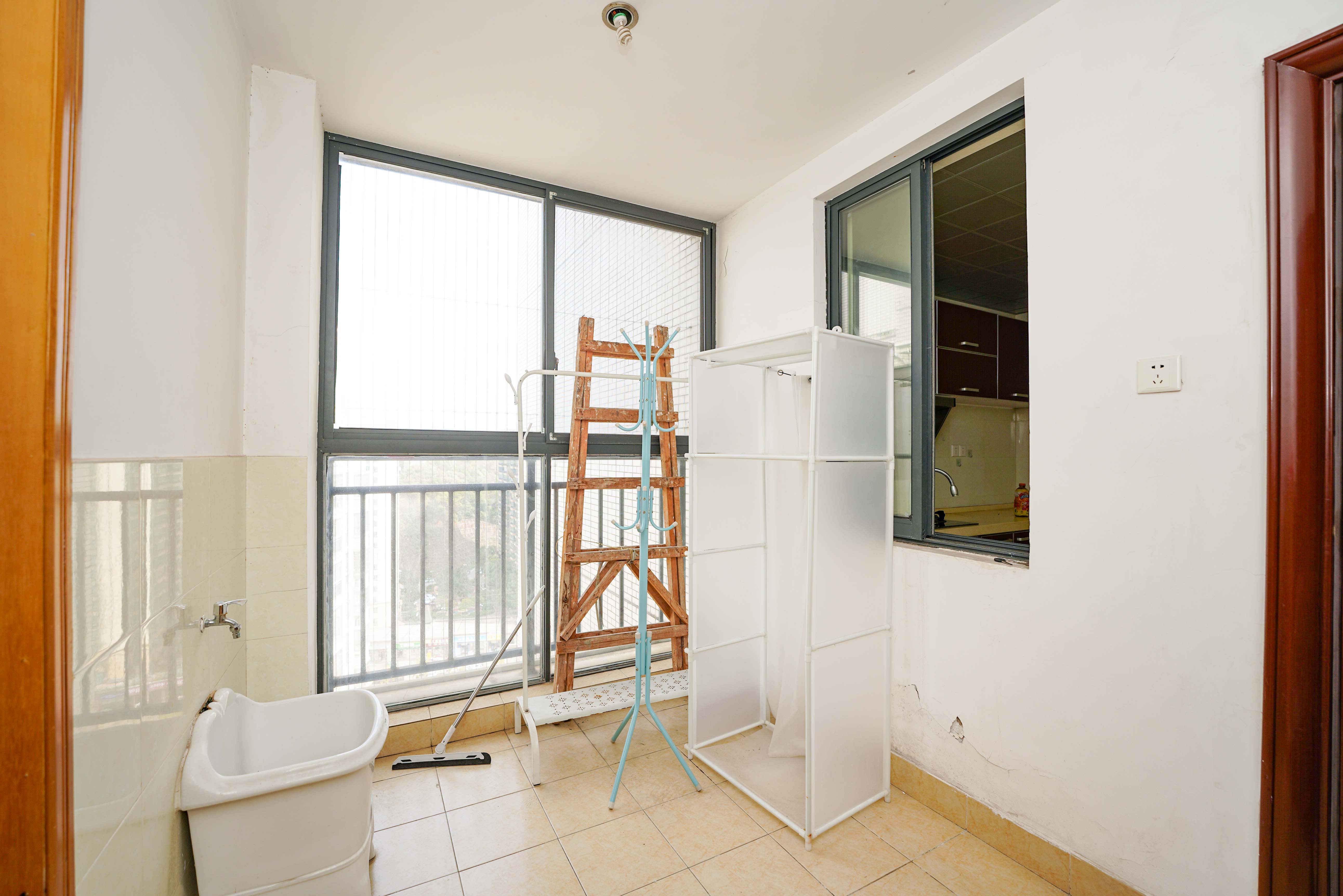 世纪桃花苑 2室2厅1卫 42.0万 世纪桃花苑 2室2厅1卫 42.0万其他