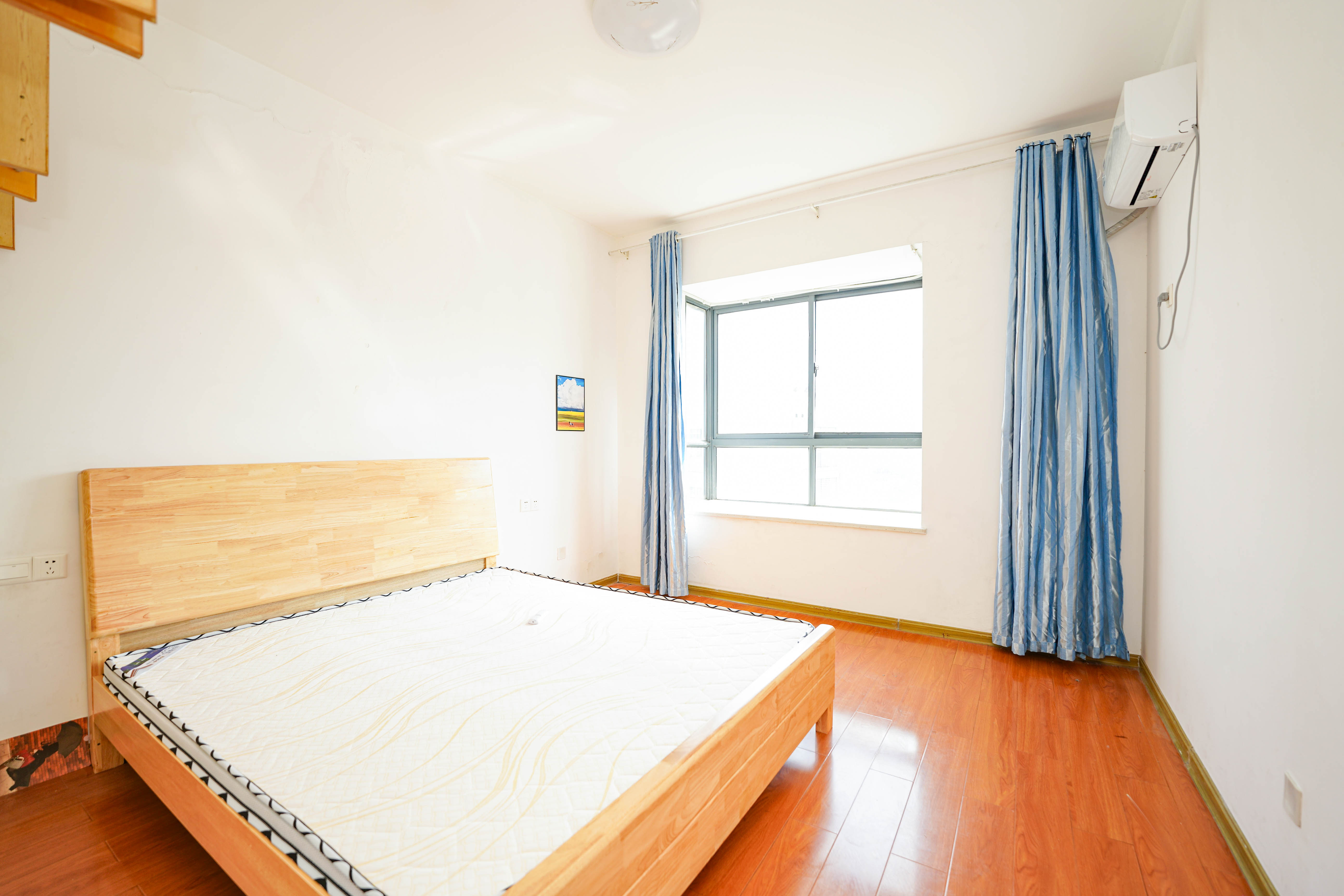 世纪桃花苑 2室2厅1卫 42.0万 世纪桃花苑 2室2厅1卫 42.0万卧室