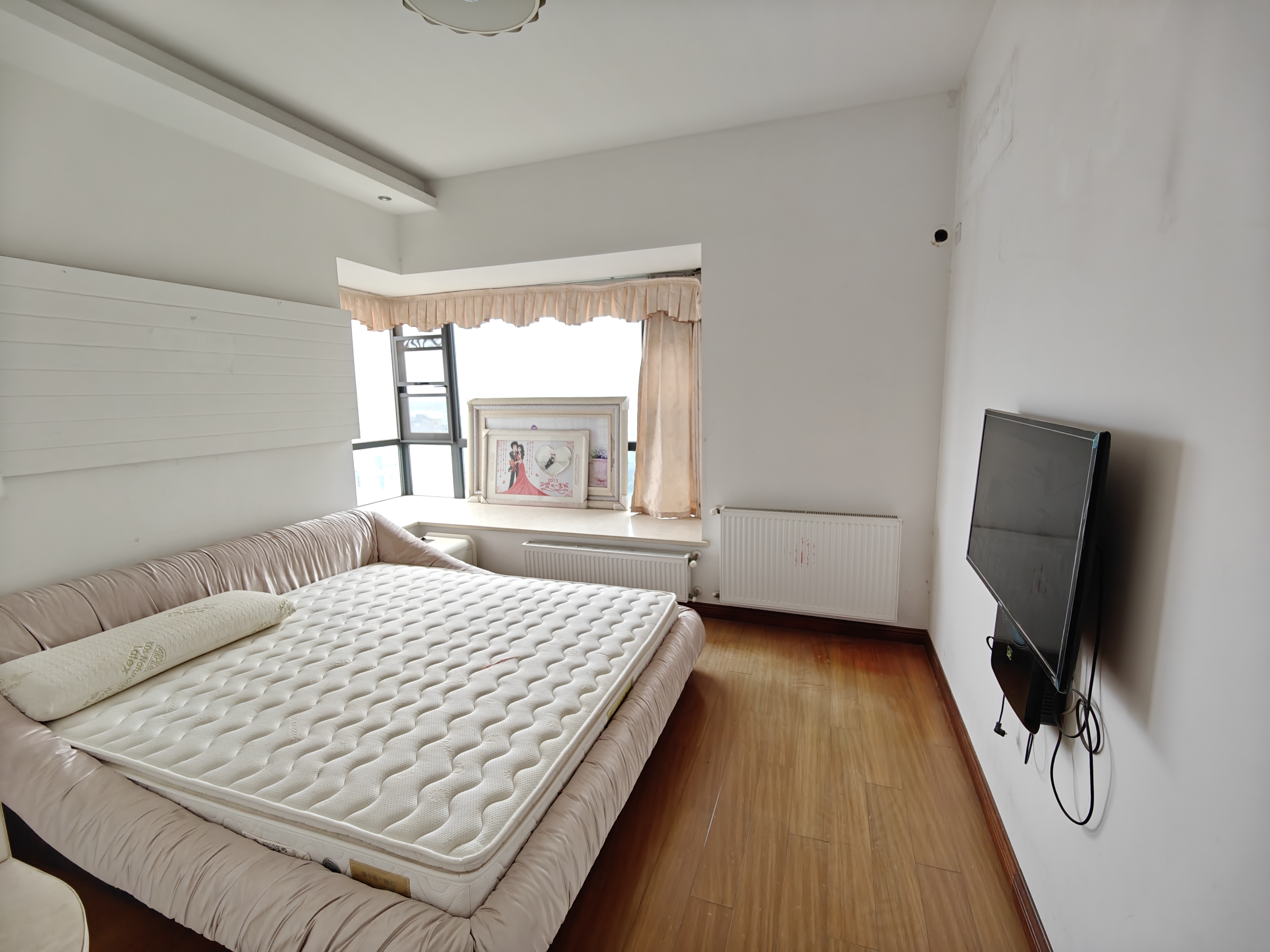 美的城一期 4室2厅2卫 59.8万 美的城一期 4室2厅2卫 59.8万室内图