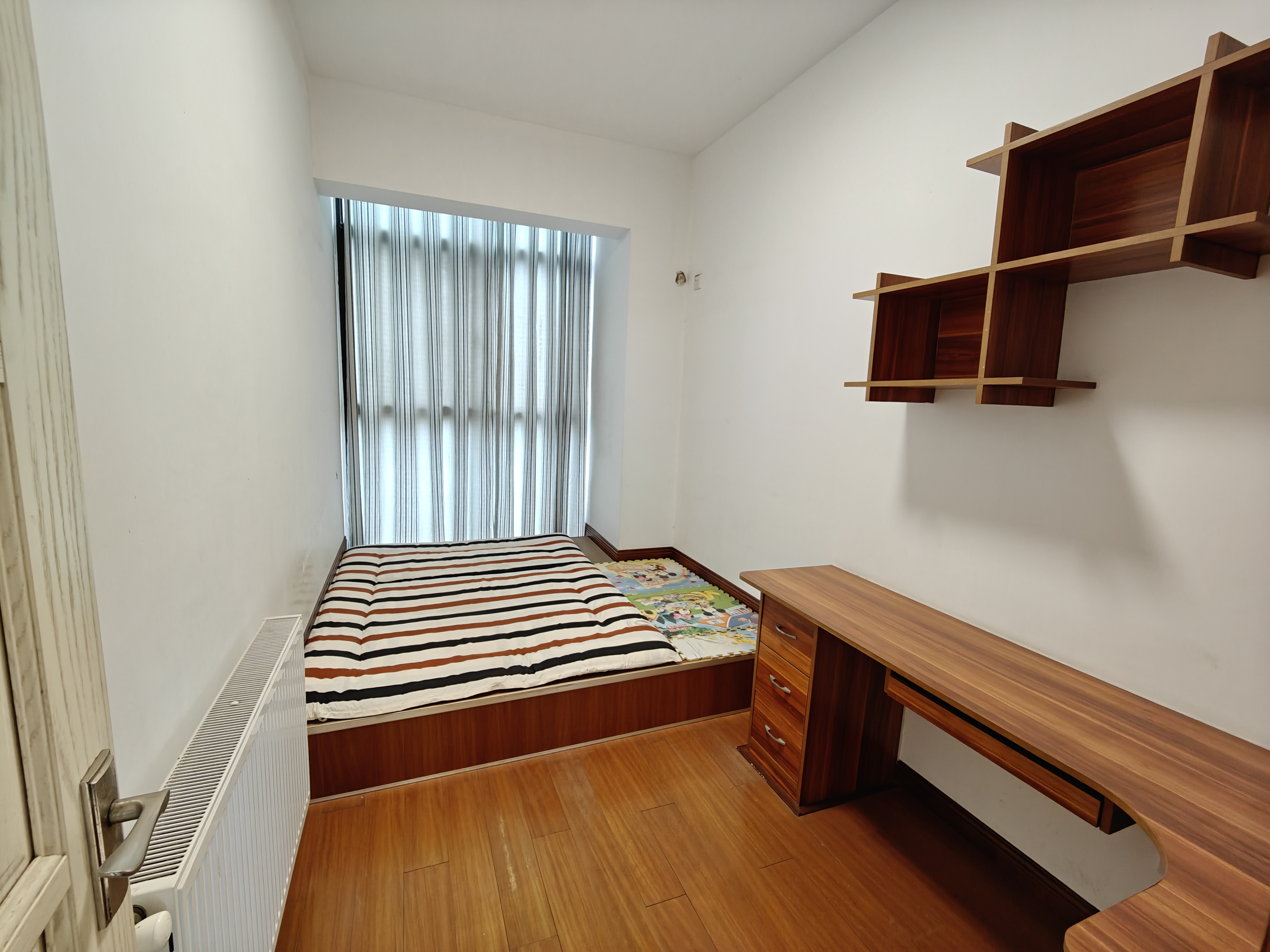 美的城一期 4室2厅2卫 59.8万 美的城一期 4室2厅2卫 59.8万室内图