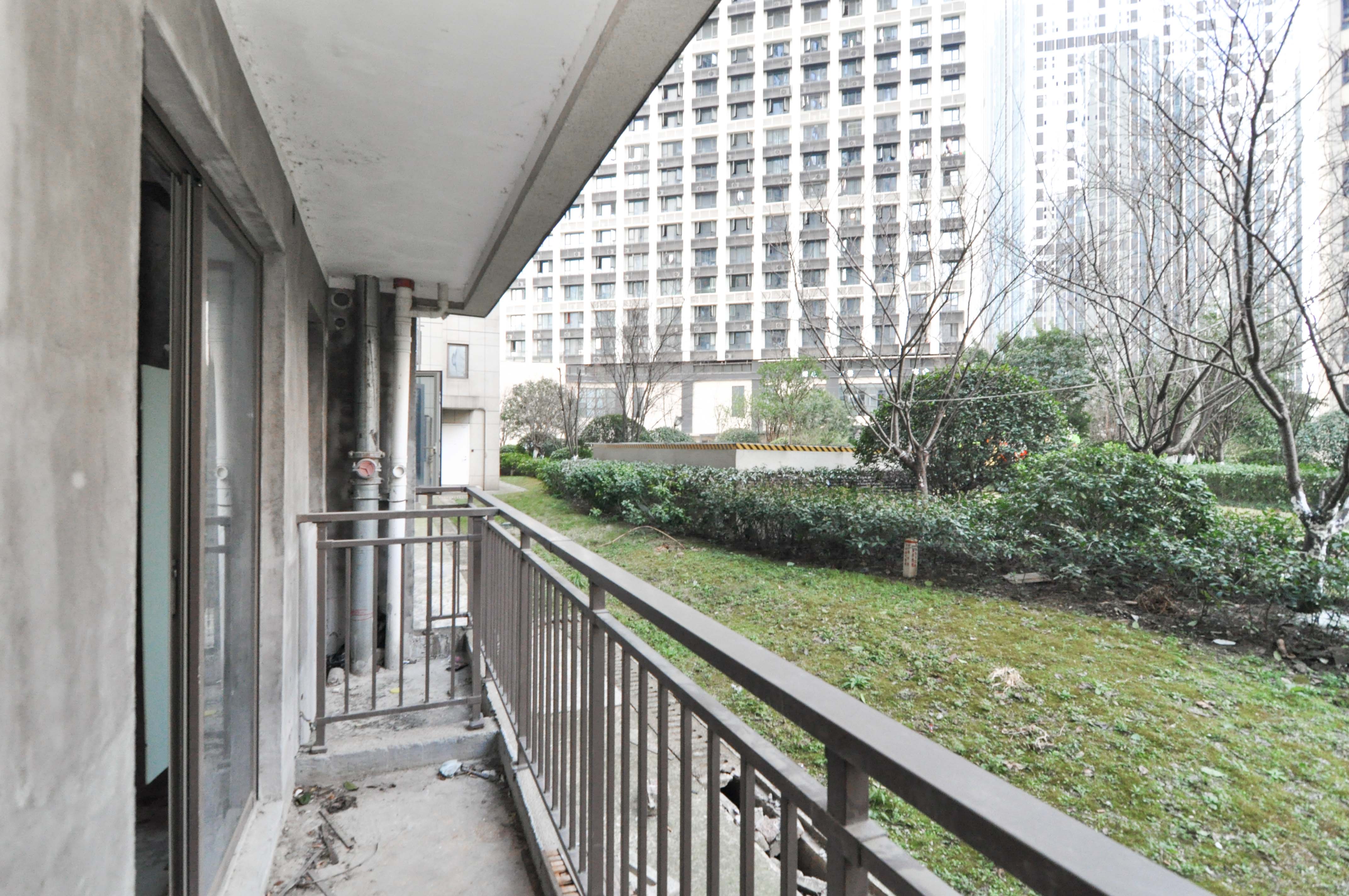 梅溪湖金茂湾  4室2厅2卫    160.0万其他