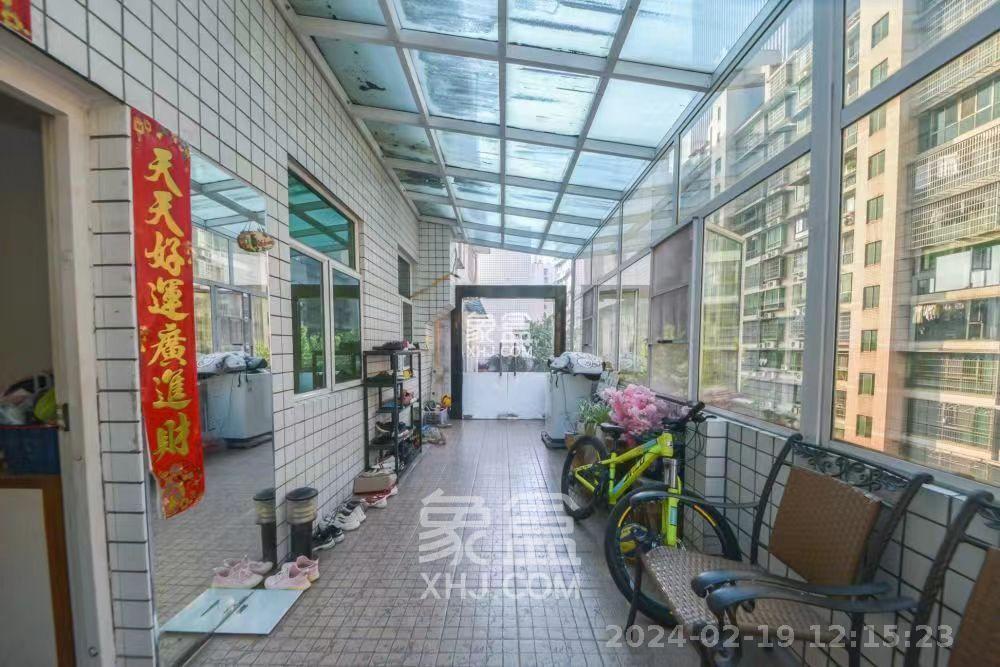 宏轩花苑  4室2厅2卫   4800.00元/月室内图