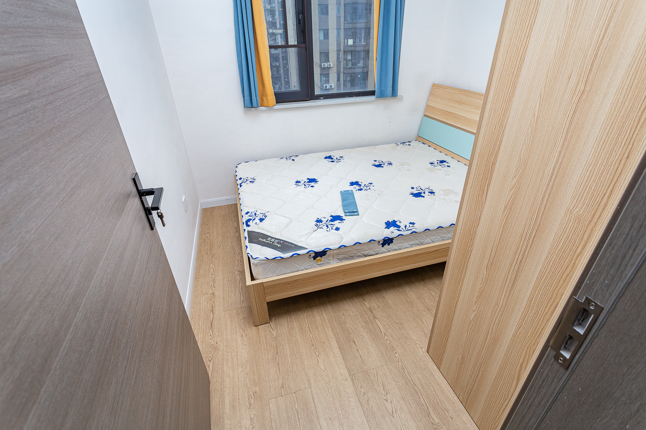 勤诚达境界城 3室2厅1卫 95.0万 勤诚达境界城 3室2厅1卫 95.0万卧室