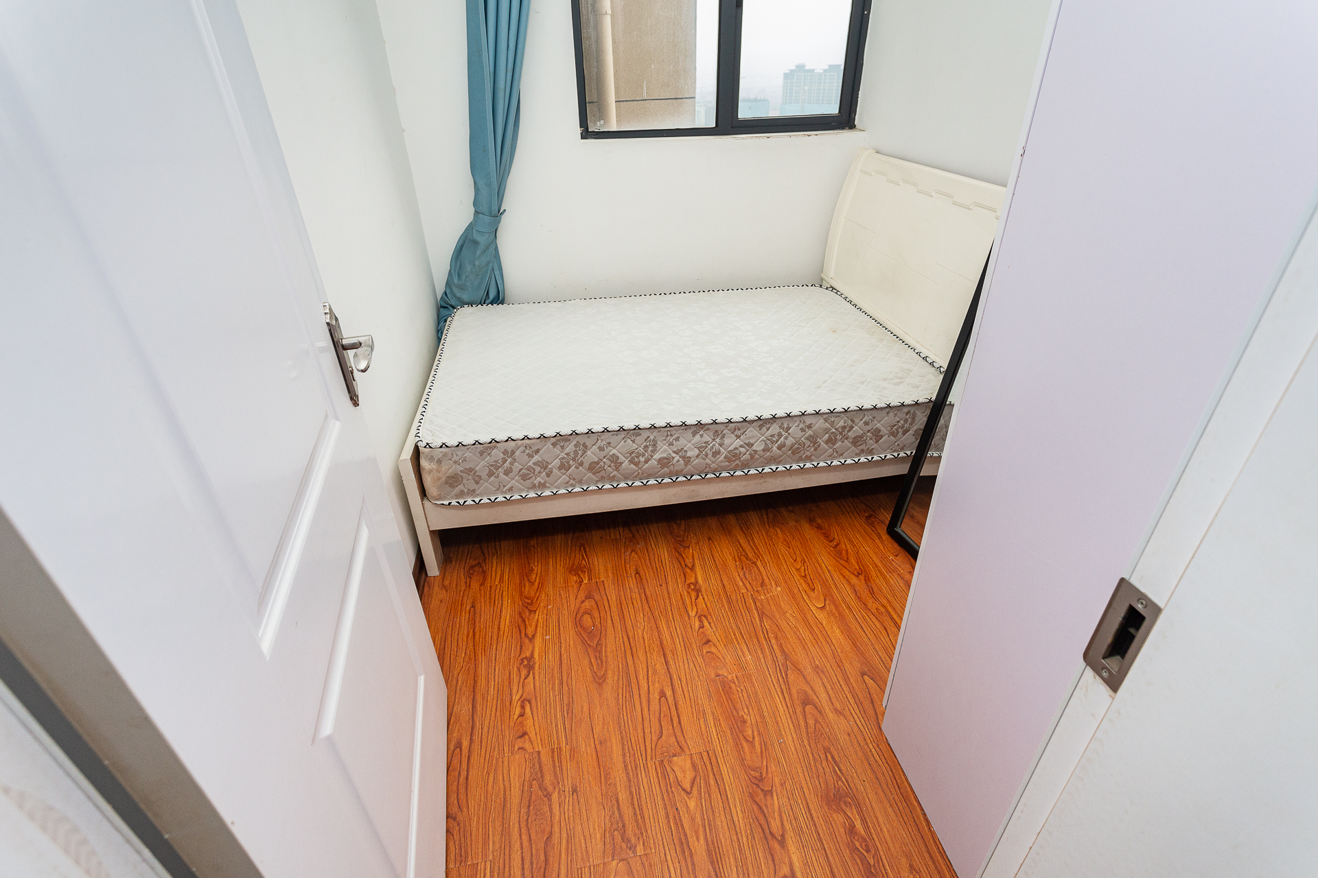 嘉宇银杉(嘉宇西苑) 3室1厅1卫 86.0万 嘉宇银杉(嘉宇西苑) 3室1厅1卫 86.0万卧室