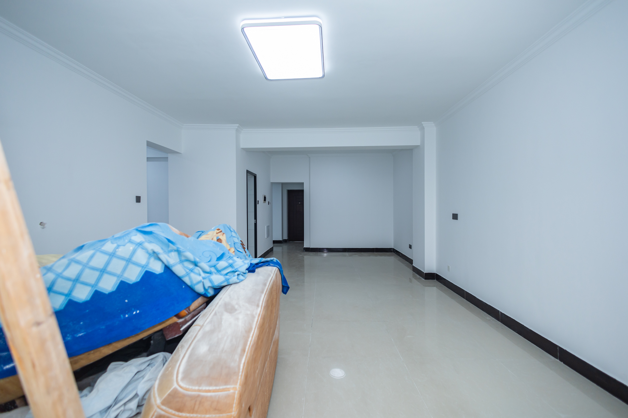 楚天馨苑  3室2厅2卫    99.0万 楚天馨苑  3室2厅2卫    99.0万客厅