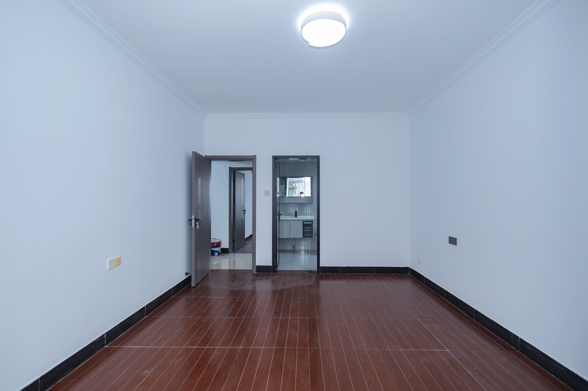 楚天馨苑  3室2厅2卫    99.0万 楚天馨苑  3室2厅2卫    99.0万卧室