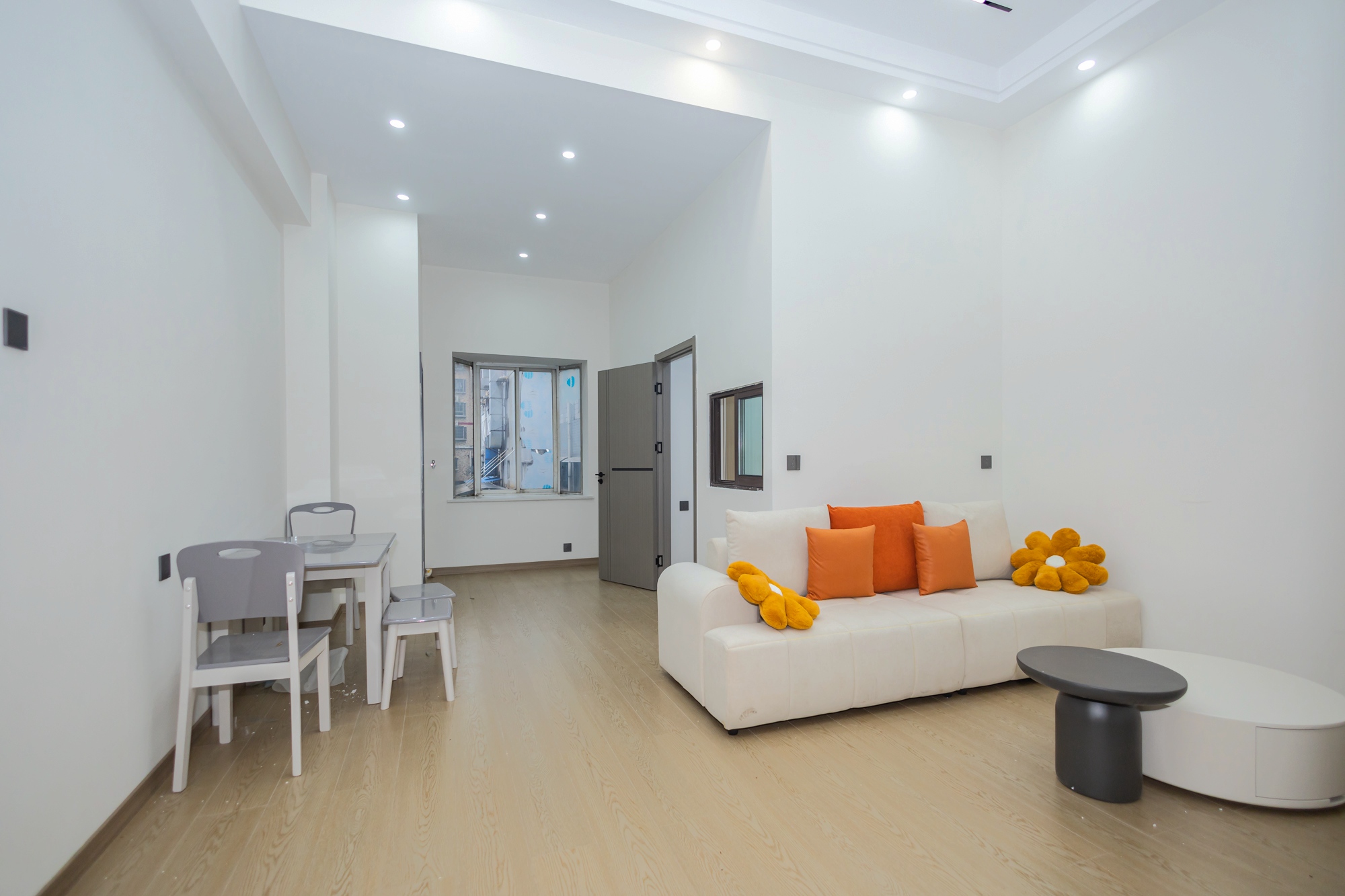 星沙商业步行街  2室2厅1卫    39.8万客厅