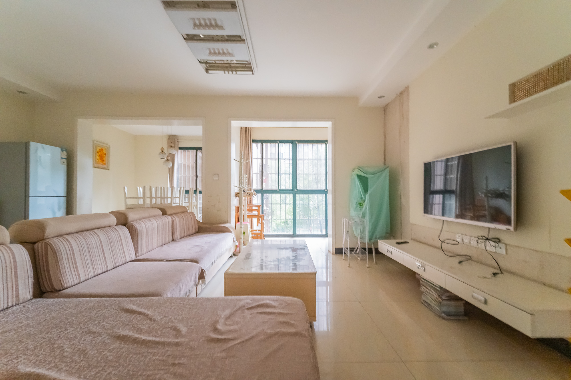 筑梦佳园 3室2厅1卫 55.0万 筑梦佳园 3室2厅1卫 55.0万客厅