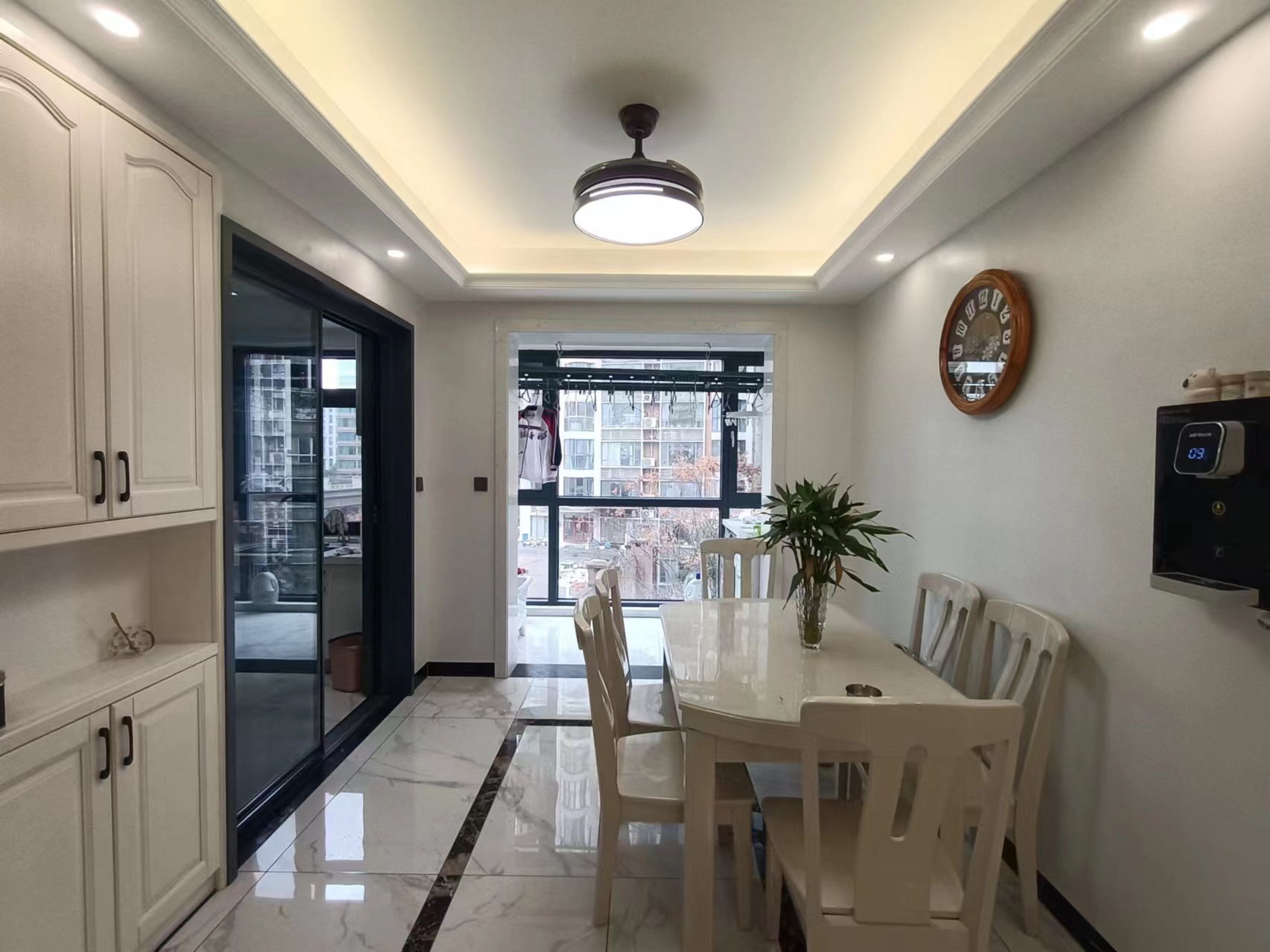 庐山春天二期曼城 4室2厅2卫 98.8万 庐山春天二期曼城 4室2厅2卫 98.8万室内图