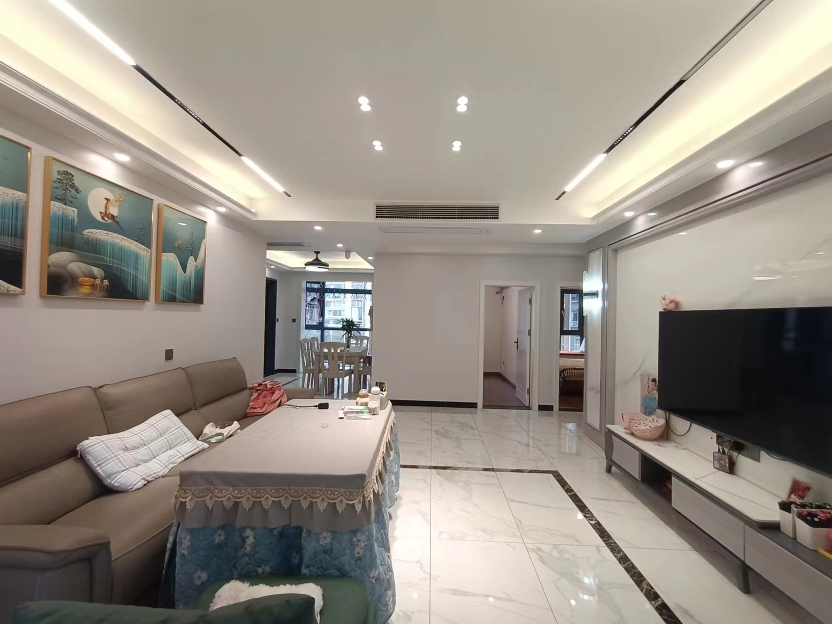 庐山春天二期曼城 4室2厅2卫 98.8万 庐山春天二期曼城 4室2厅2卫 98.8万室内图