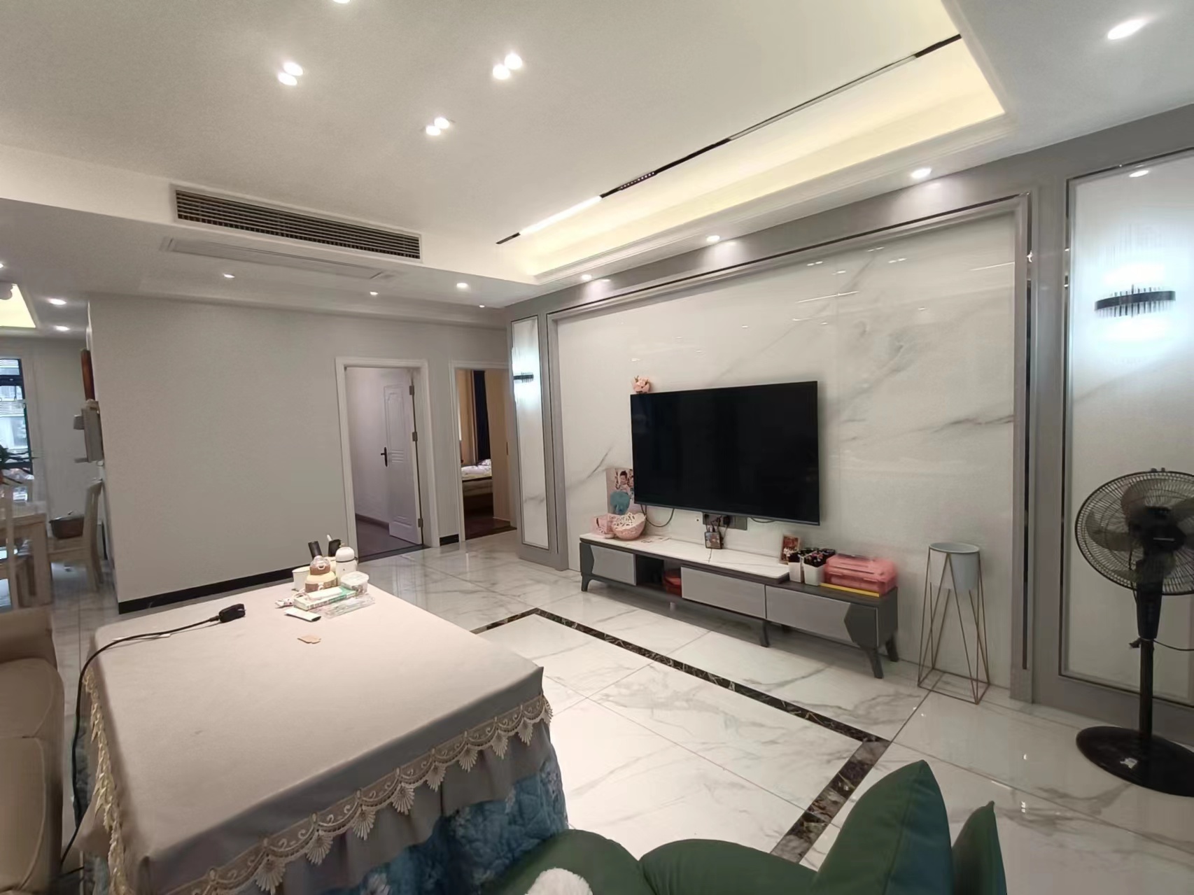 庐山春天二期曼城 4室2厅2卫 98.8万 庐山春天二期曼城 4室2厅2卫 98.8万室内图