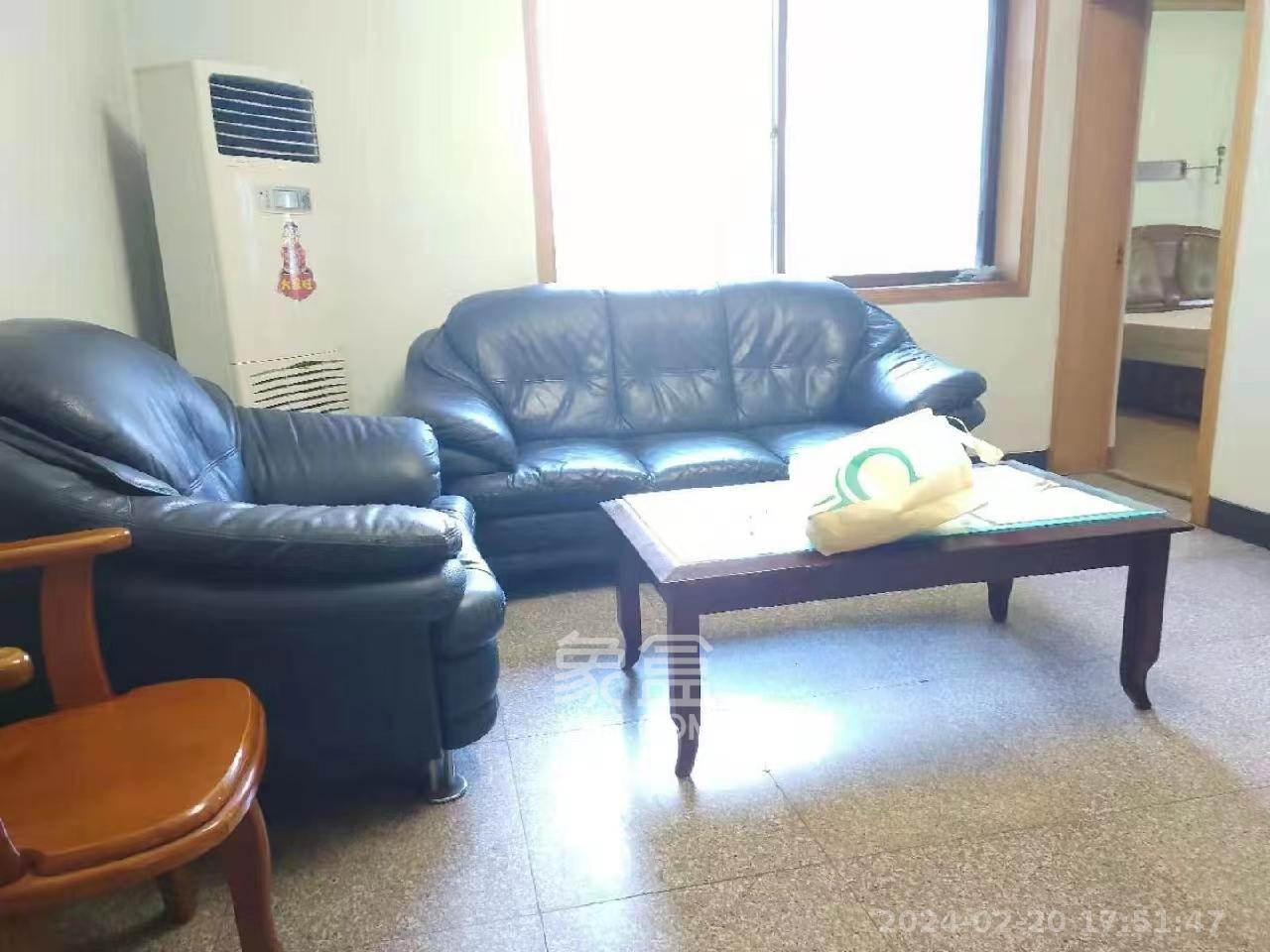 窑岭光大银行宿舍  2室1厅1卫   2300.00元/月室内图