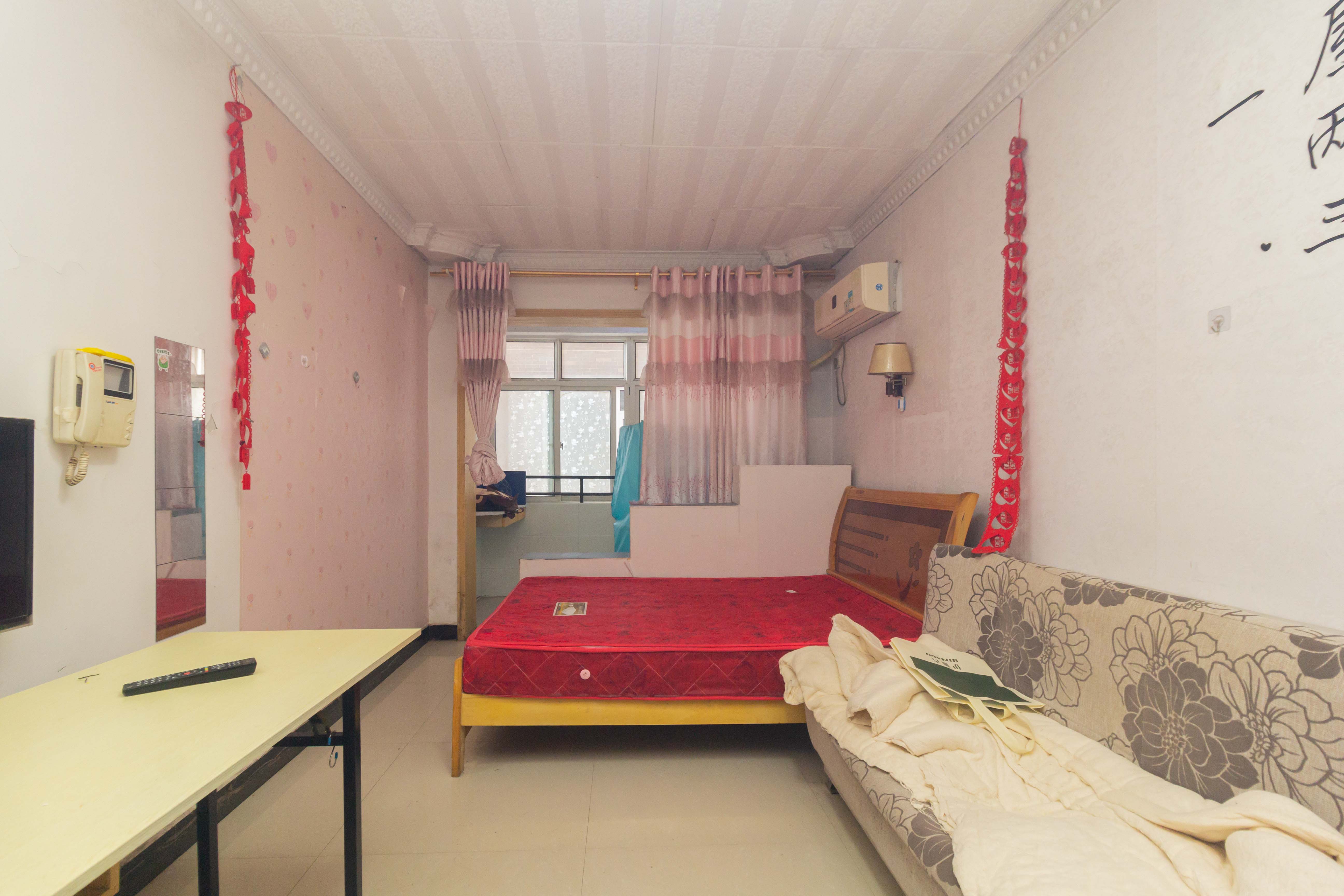 未来蜂巢 1室1厅1卫 19.8万 未来蜂巢 1室1厅1卫 19.8万客厅