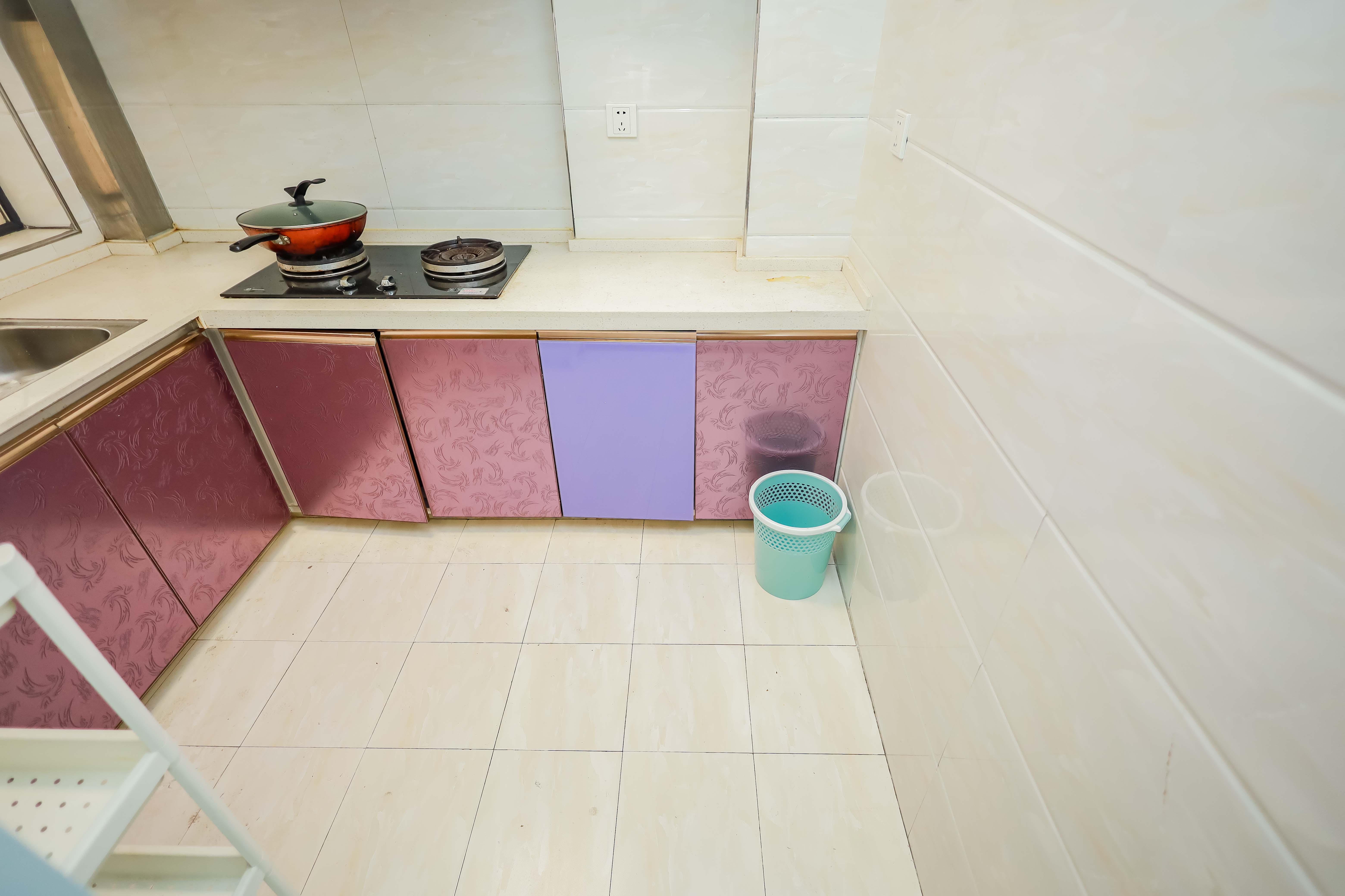 莱茵城 2室2厅1卫 59.0万 莱茵城 2室2厅1卫 59.0万厨房