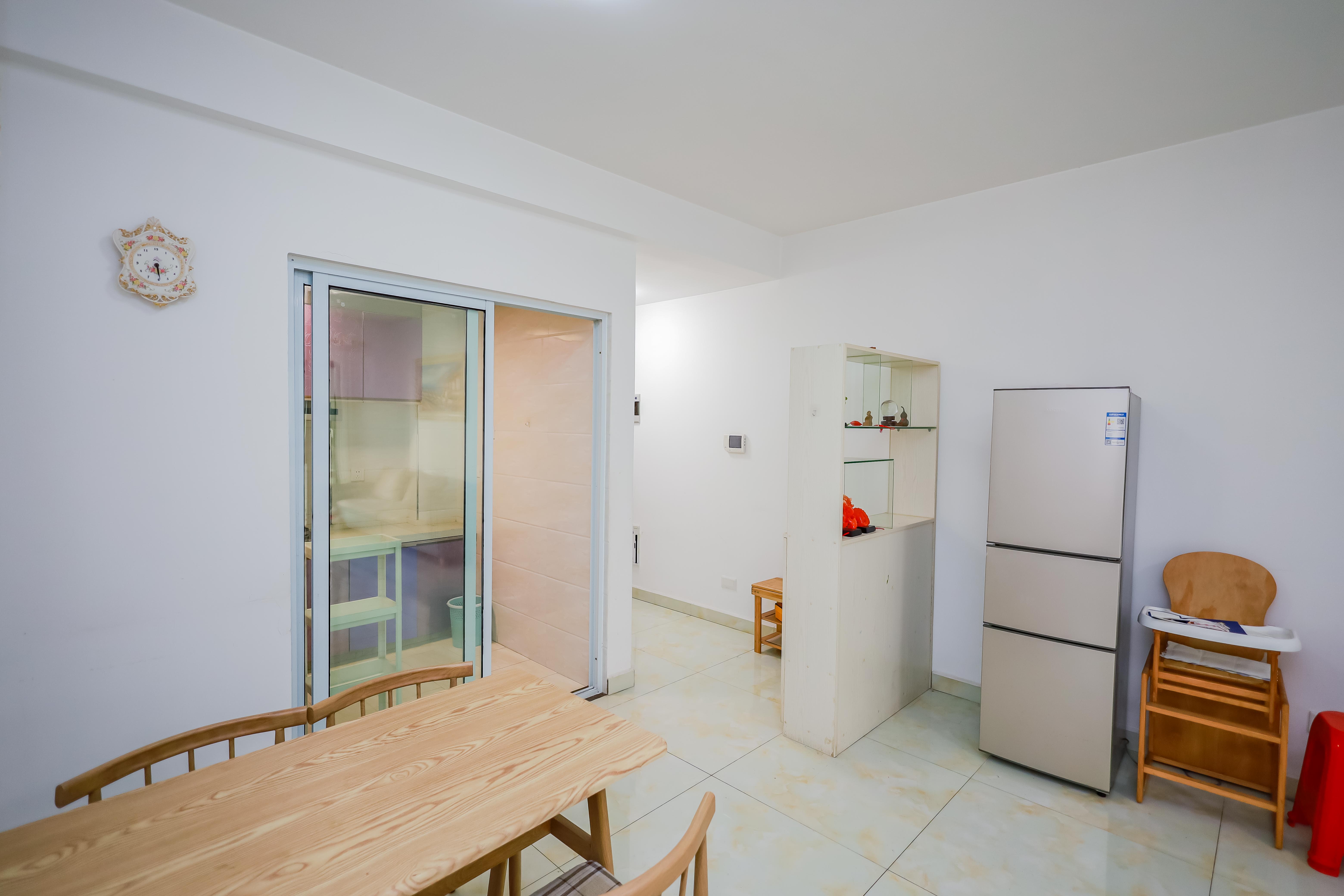 莱茵城 2室2厅1卫 59.0万 莱茵城 2室2厅1卫 59.0万客厅