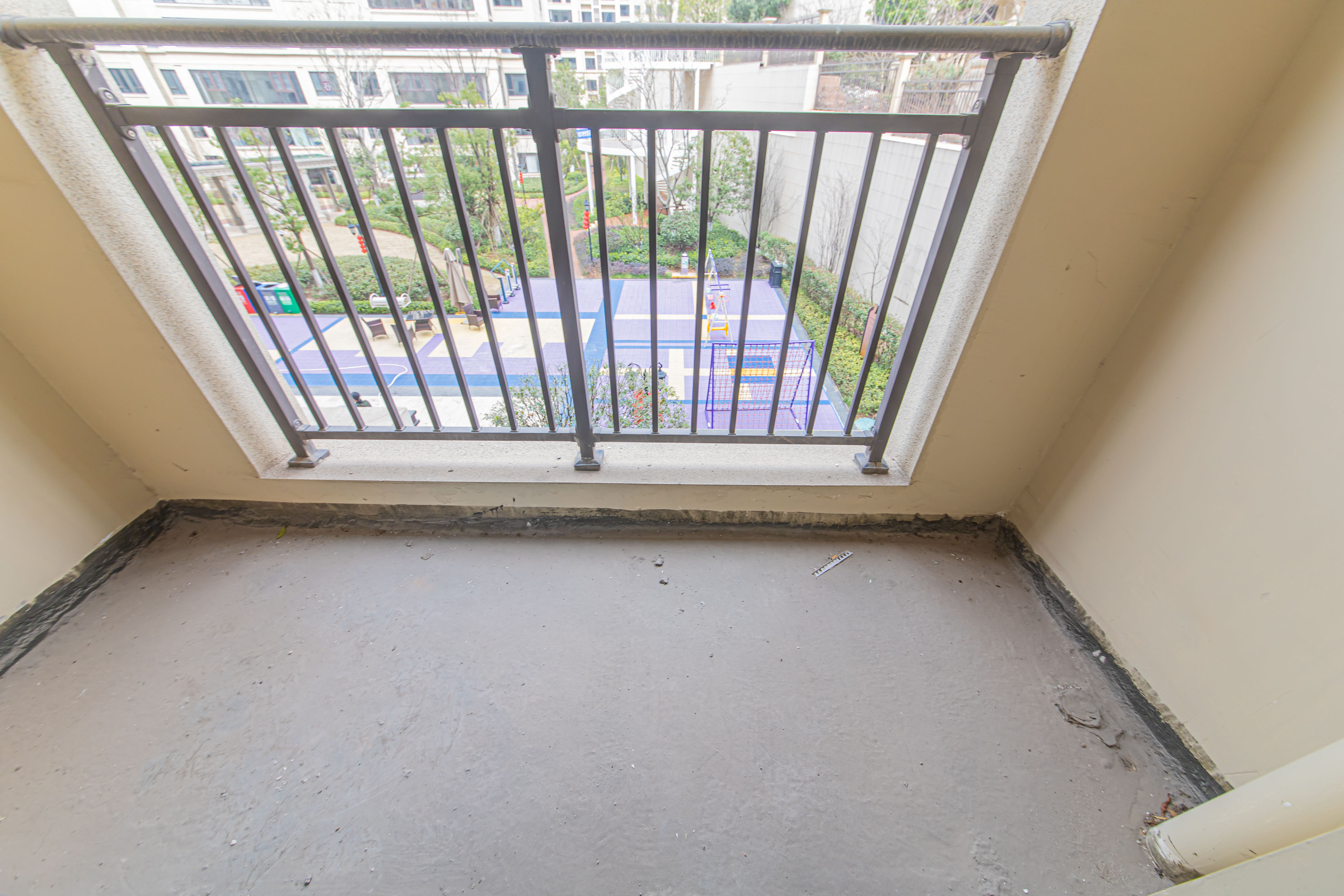 长沙美的梧桐庄园 4室2厅3卫 155.0万 长沙美的梧桐庄园 4室2厅3卫 155.0万阳台