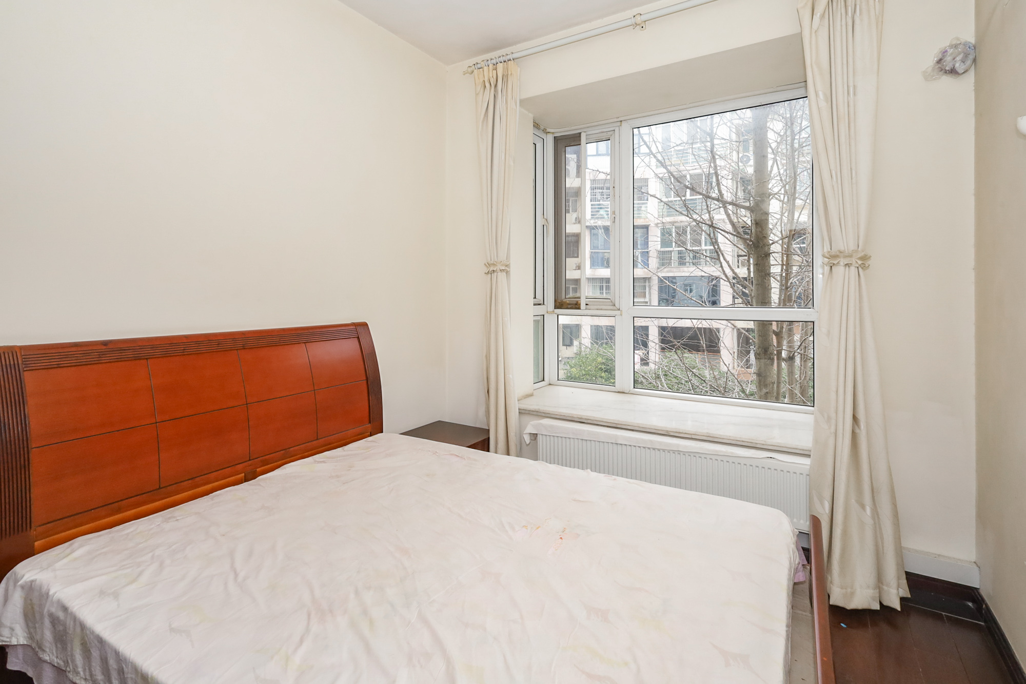 八方小区A区 4室2厅2卫 508.0万 八方小区A区 4室2厅2卫 508.0万卧室