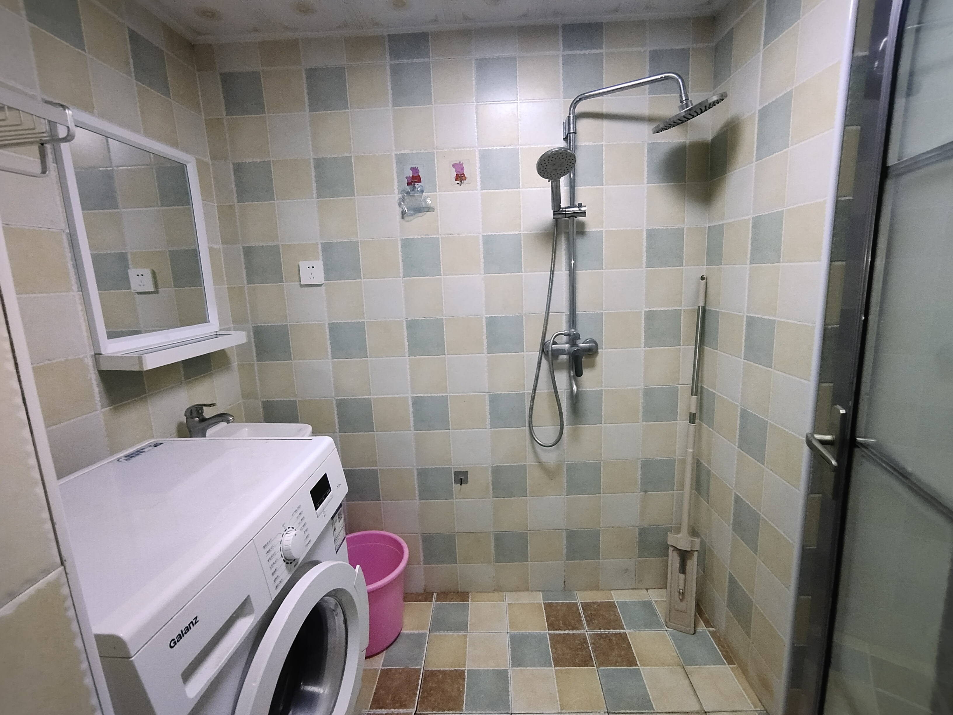 新桂公馆 1室1厅1卫 18.0万 新桂公馆 1室1厅1卫 18.0万室内图