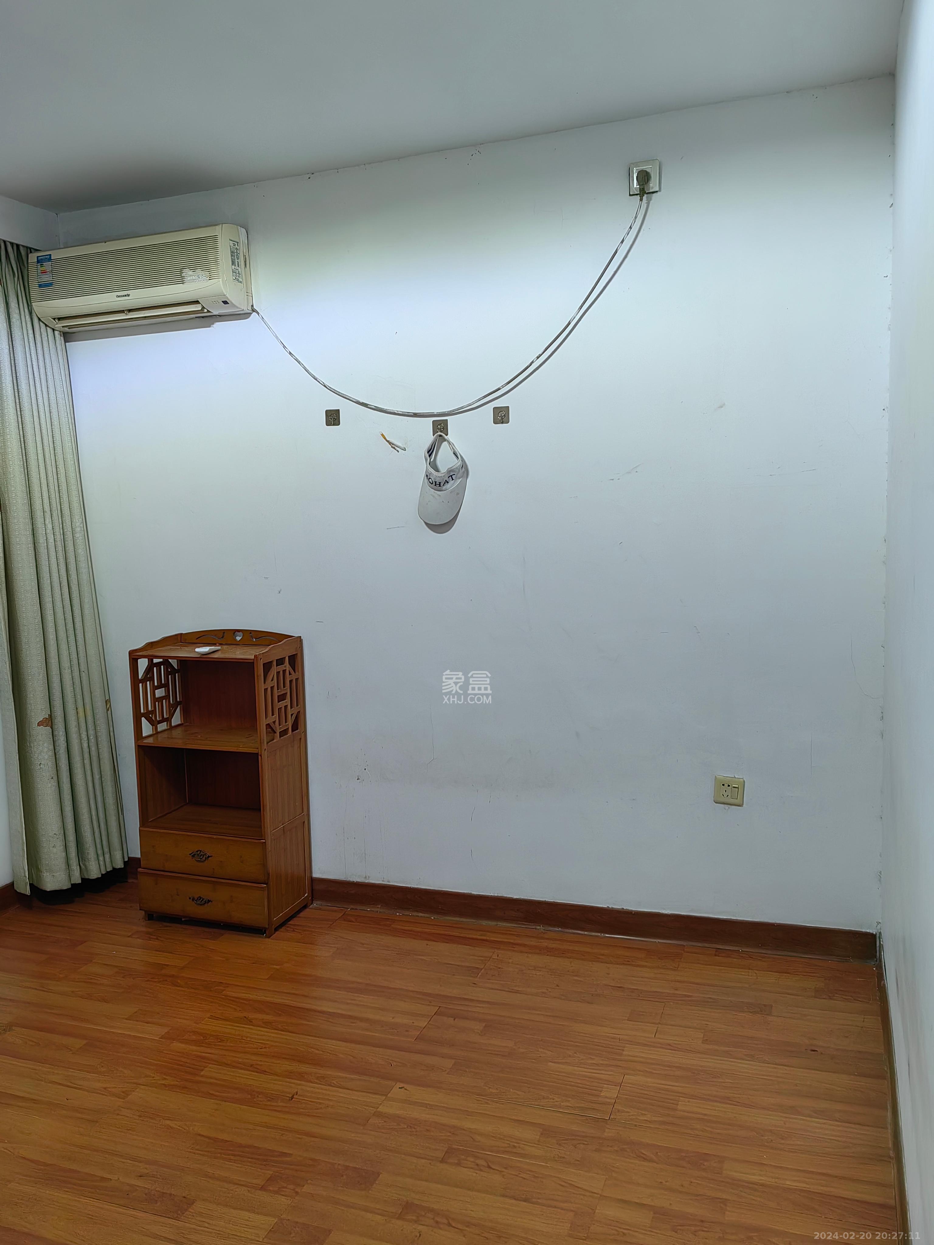 园中园  3室2厅1卫   3600.00元/月室内图