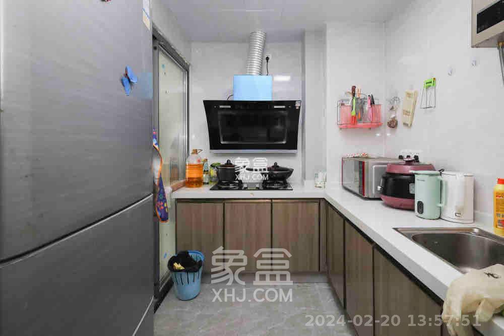 世茂铂翠湾四期（世茂悦享）  3室2厅1卫   3000.00元/月室内图