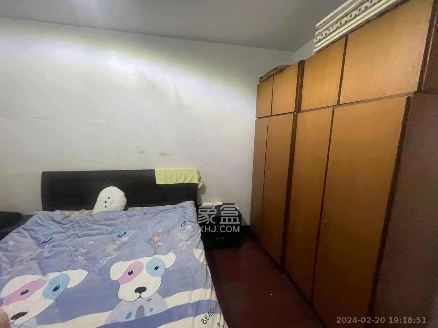 中南汽车世界  2室2厅1卫   1300.00元/月室内图