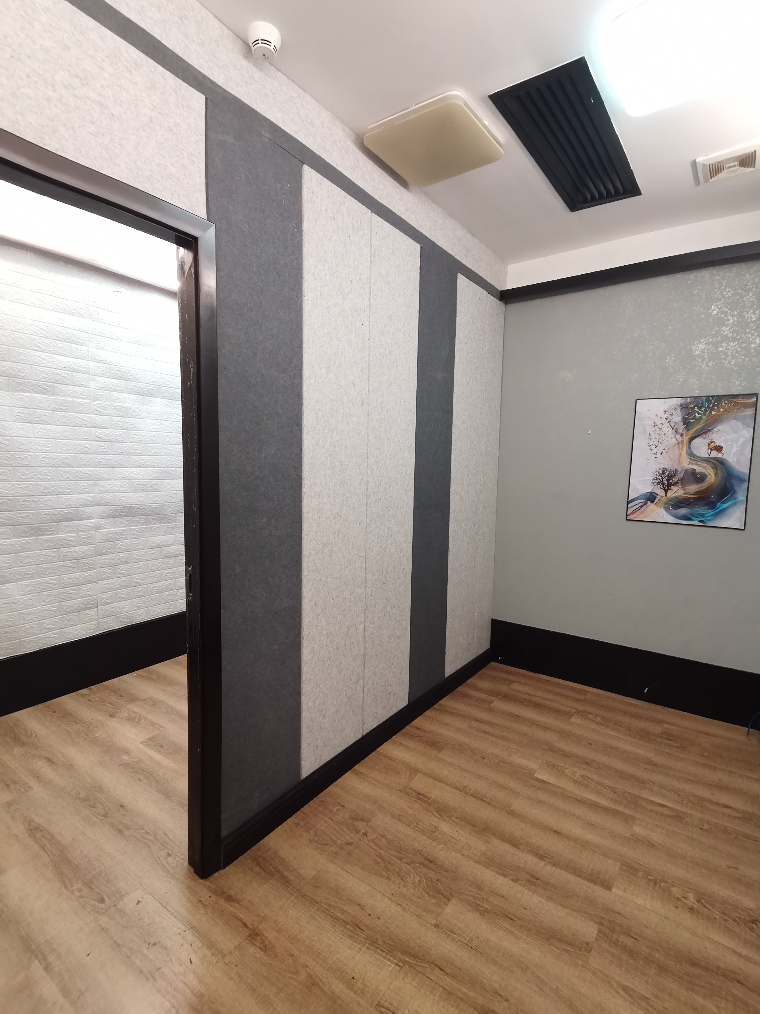 中建国际大厦  14室0厅0卫   8800.00元/月室内图