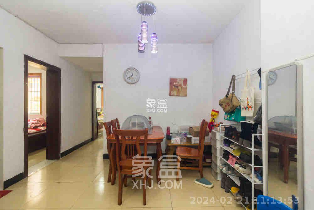 东岸锦城(东方人家)  3室2厅2卫   1900.00元/月室内图