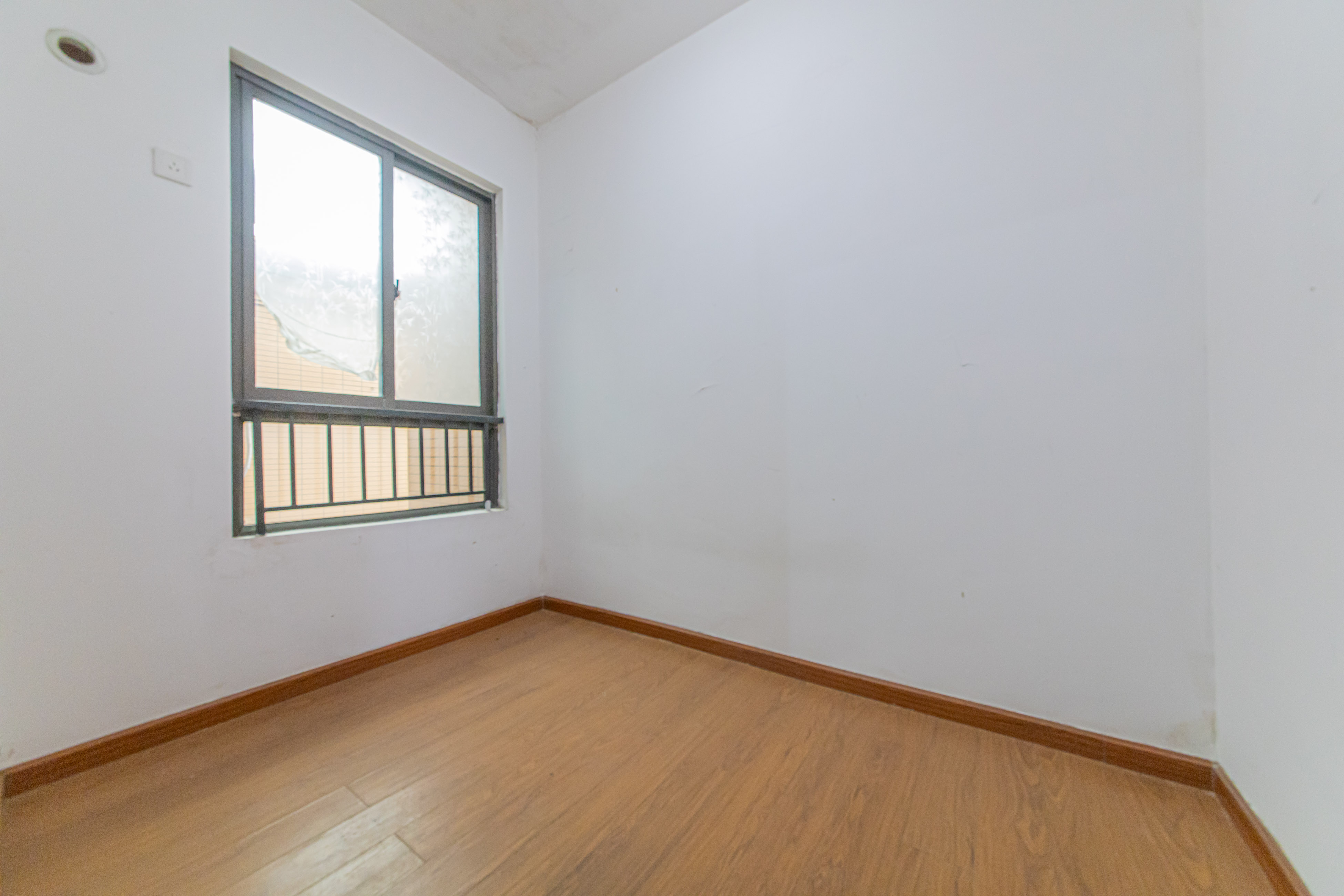 中信凯旋蓝岸(中信新城三期)  3室2厅1卫    45.0万 中信凯旋蓝岸(中信新城三期)  3室2厅1卫    45.0万卧室