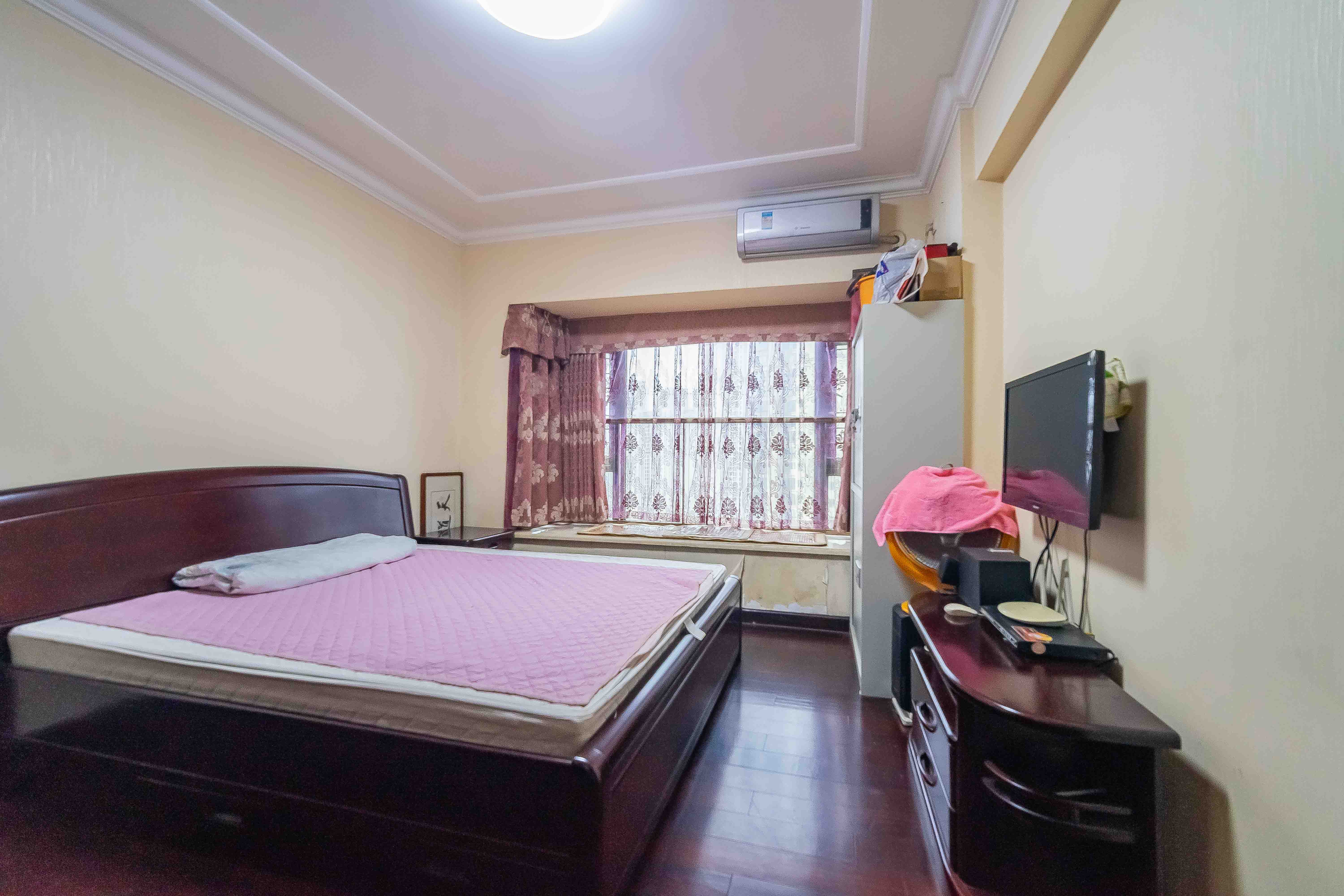 恒大绿洲  2室2厅1卫    58.5万 恒大绿洲  2室2厅1卫    58.5万卧室