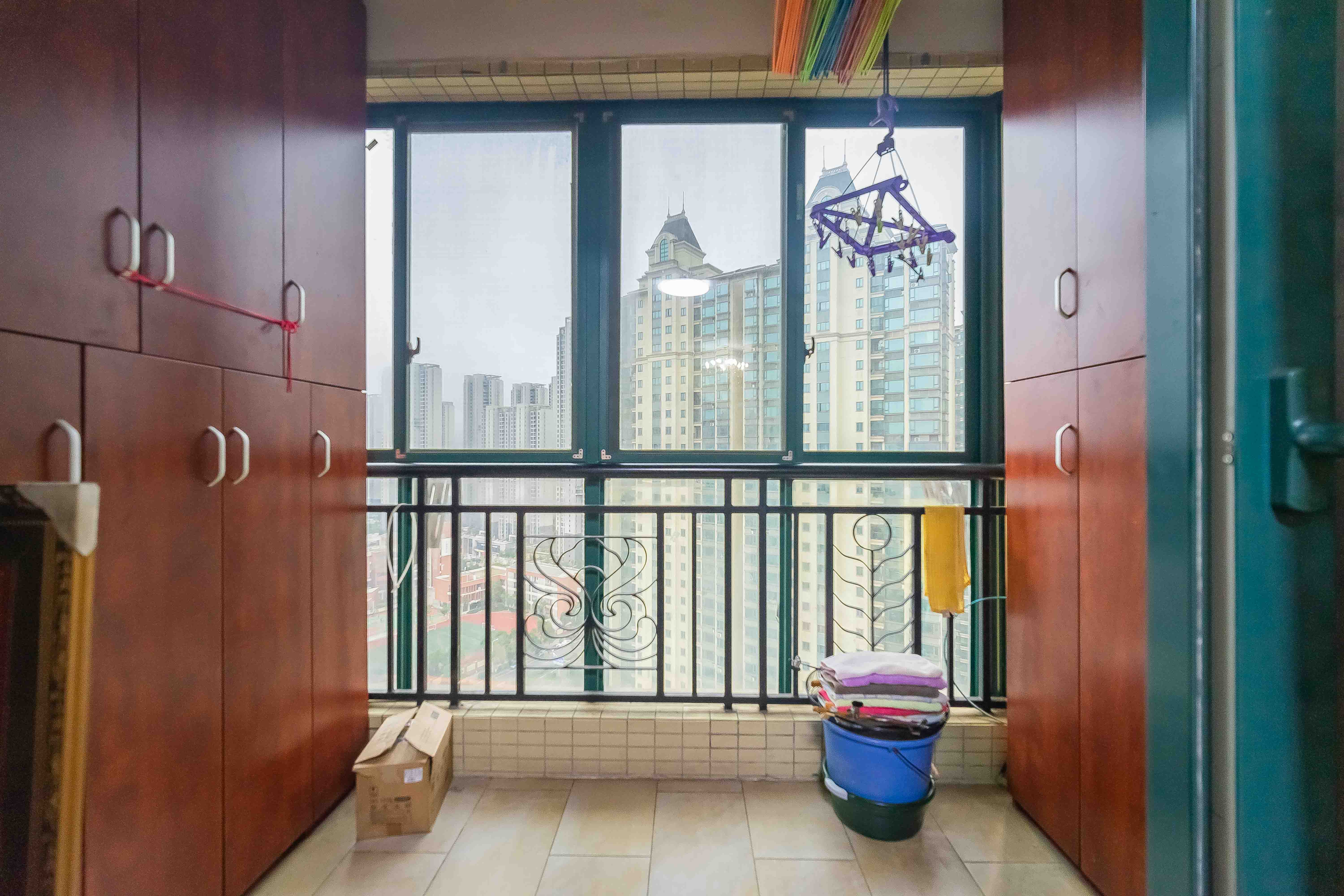 恒大绿洲  2室2厅1卫    58.5万 恒大绿洲  2室2厅1卫    58.5万阳台