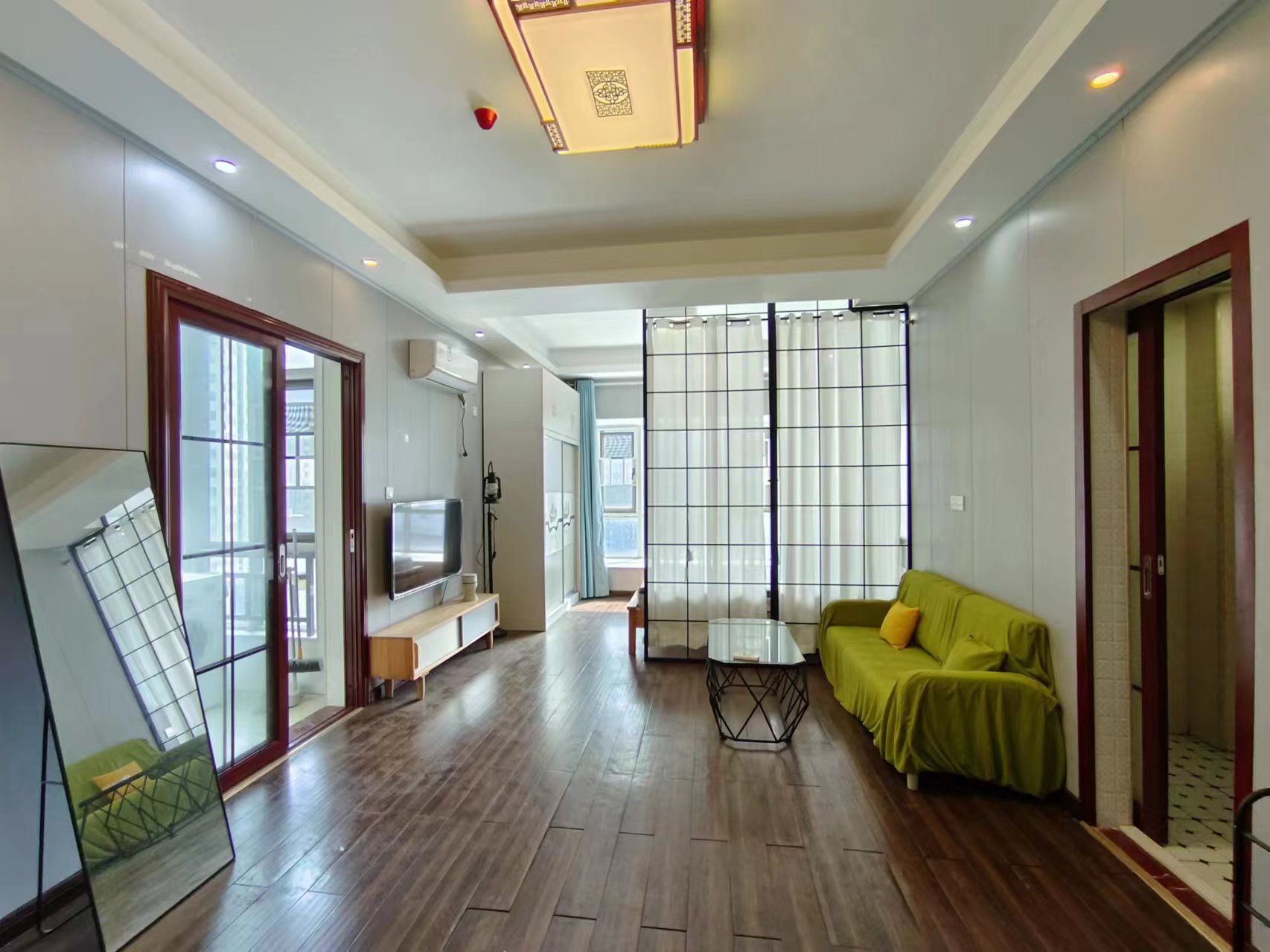 庐山一号  1室1厅1卫    28.8万 庐山一号  1室1厅1卫    28.8万室内图