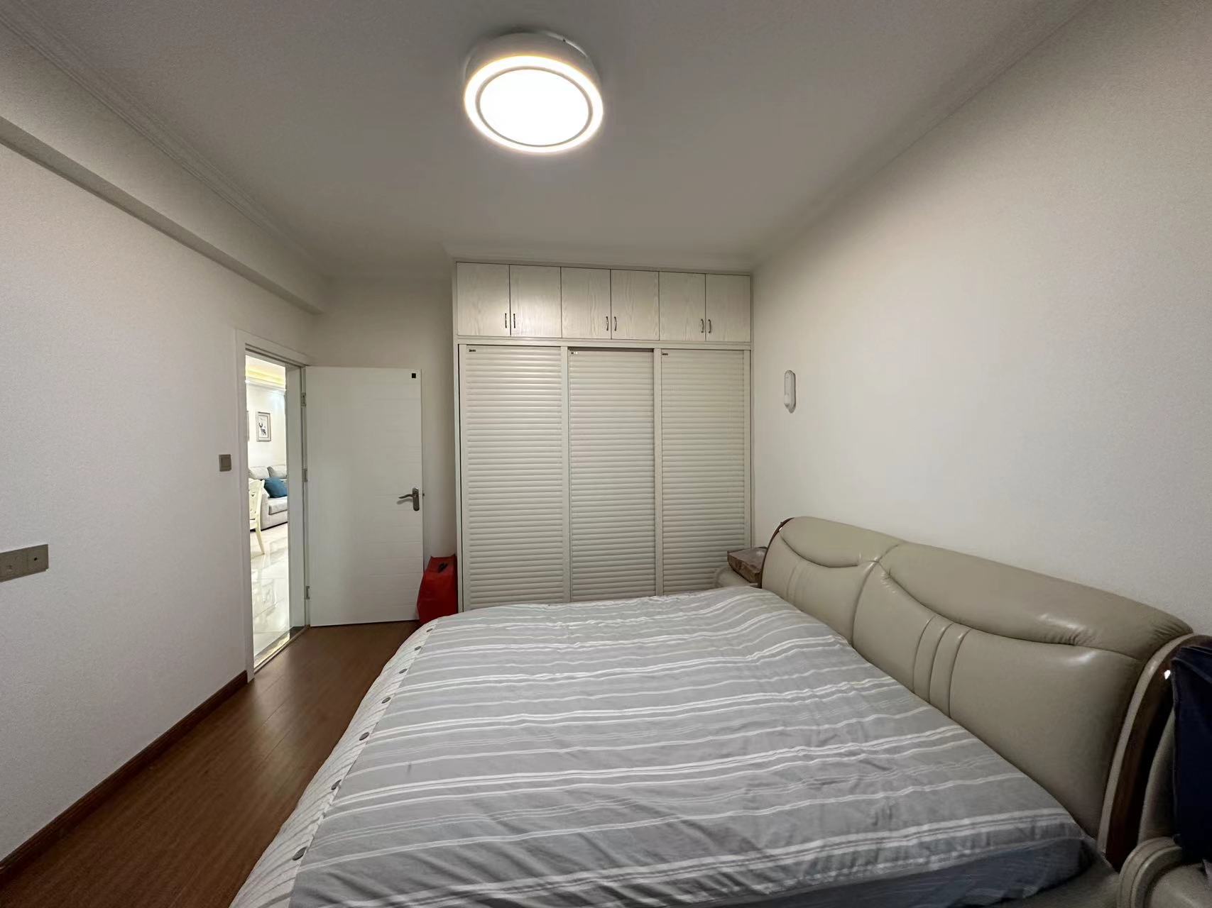 泰山公馆 3室2厅1卫 69.8万 泰山公馆 3室2厅1卫 69.8万室内图