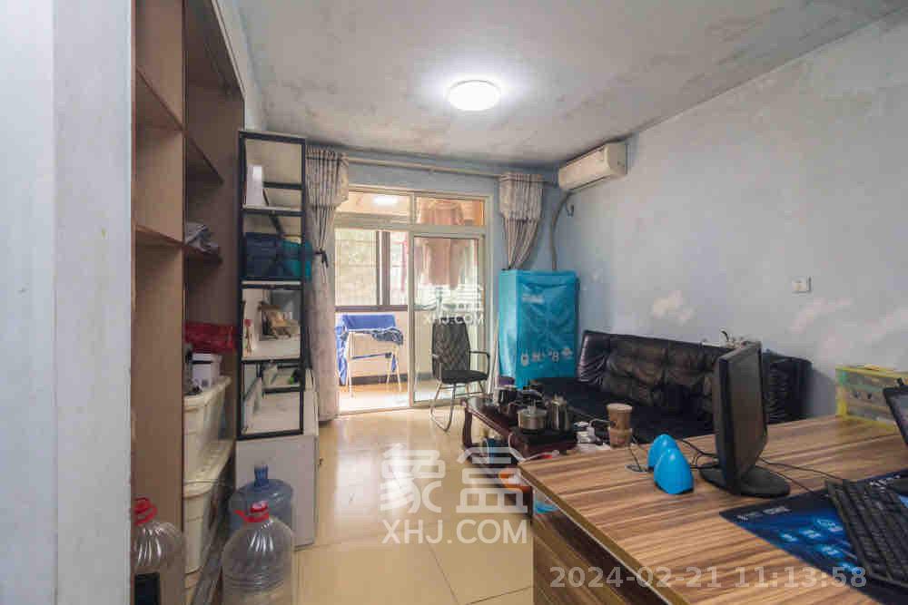 东岸锦城(东方人家)  3室2厅2卫   1900.00元/月室内图