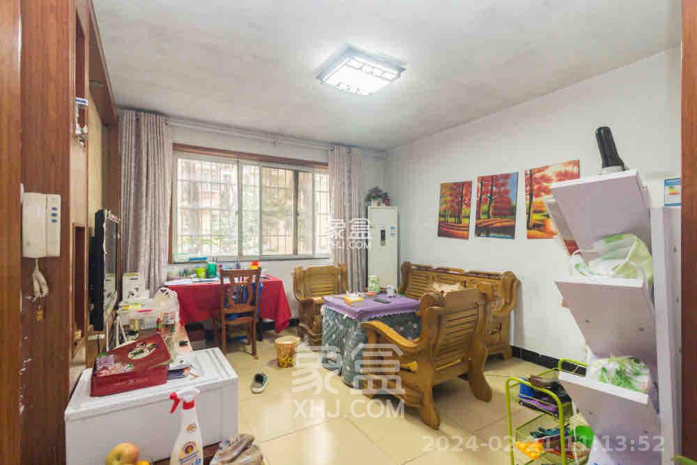 东岸锦城(东方人家)  3室2厅2卫   1900.00元/月室内图
