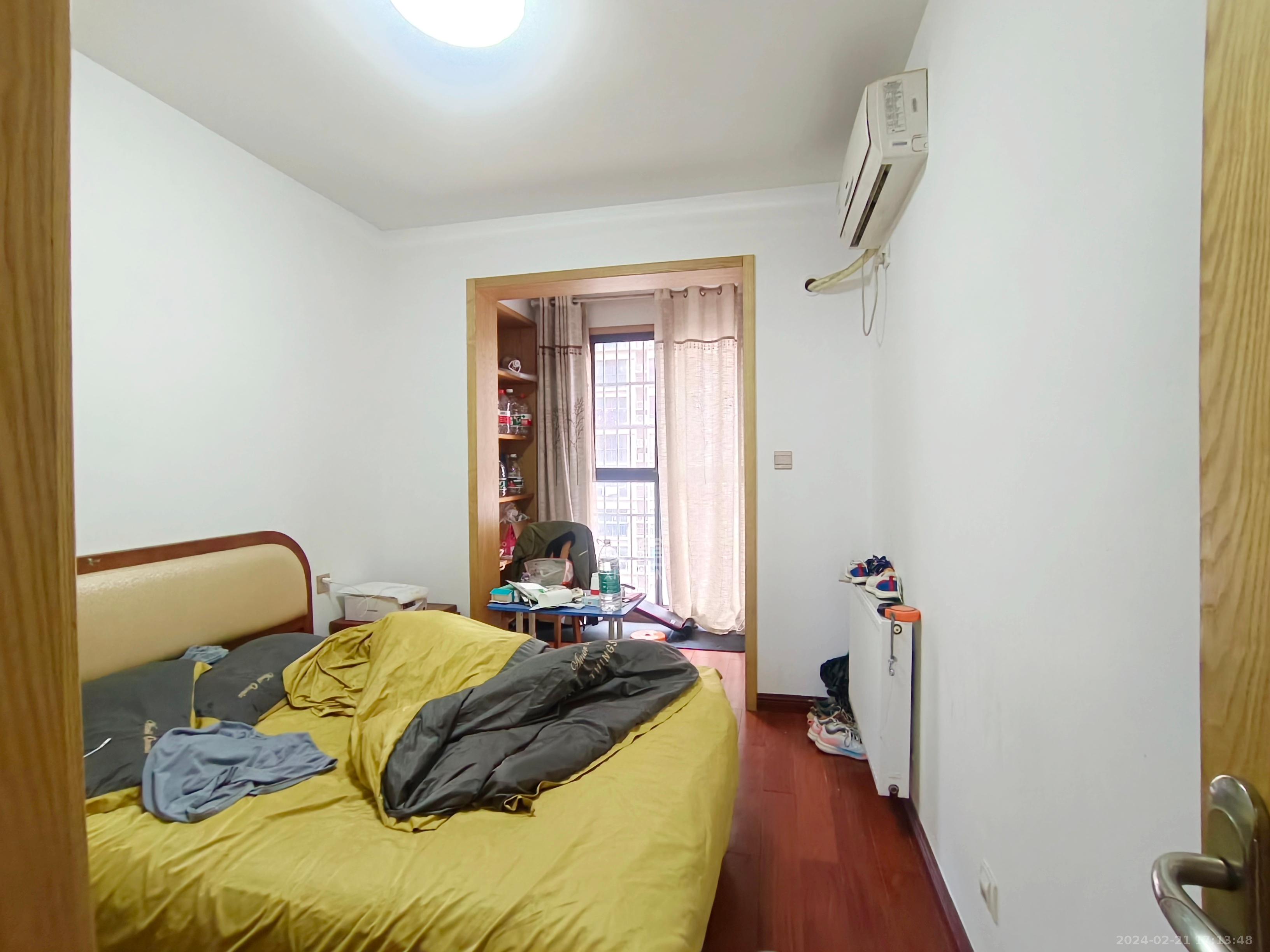中建麓山和苑  3室2厅2卫   2200.00元/月室内图