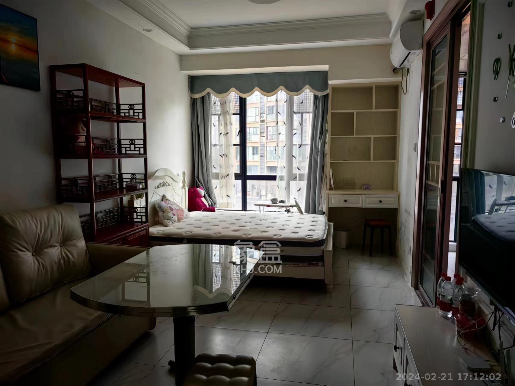 荣悦台 1室1厅1卫 2100.0元/月 荣悦台 1室1厅1卫 2100.0元/月室内图