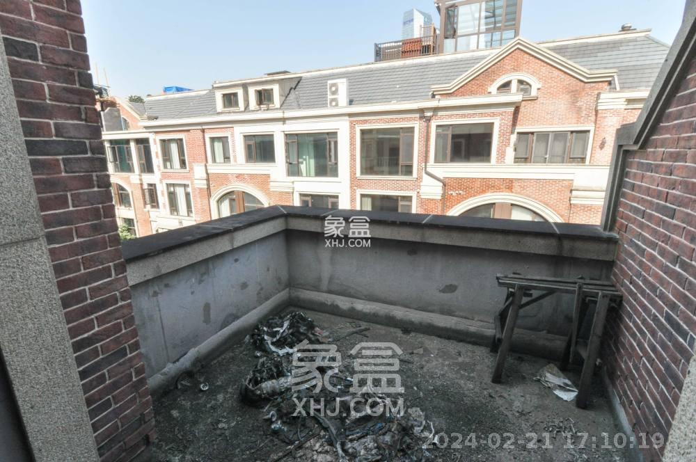 金茂梅溪湖  5室3厅4卫   10000.00元/月室内图