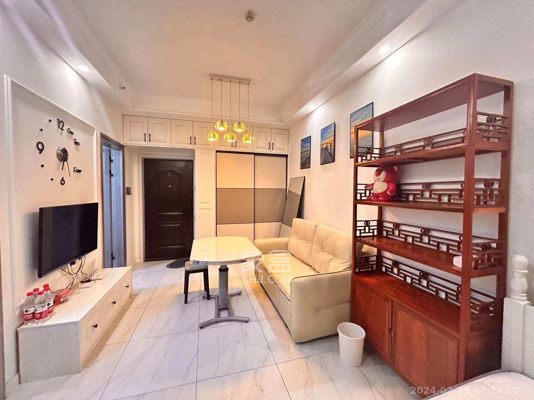 荣悦台 1室1厅1卫 2100.0元/月 荣悦台 1室1厅1卫 2100.0元/月室内图