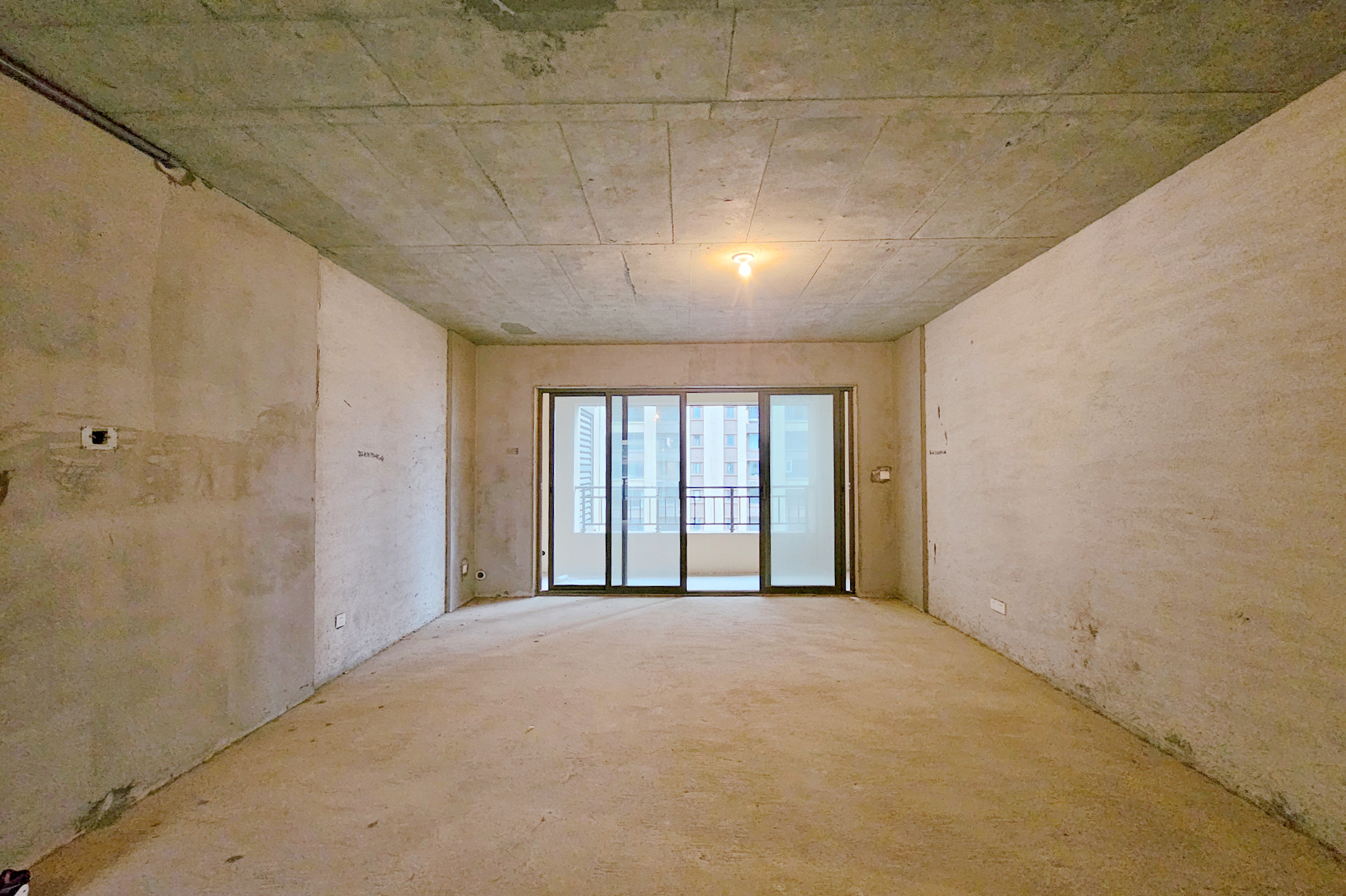 阳光城尚东湾青云苑 4室2厅2卫 123.0万 阳光城尚东湾青云苑 4室2厅2卫 123.0万客厅