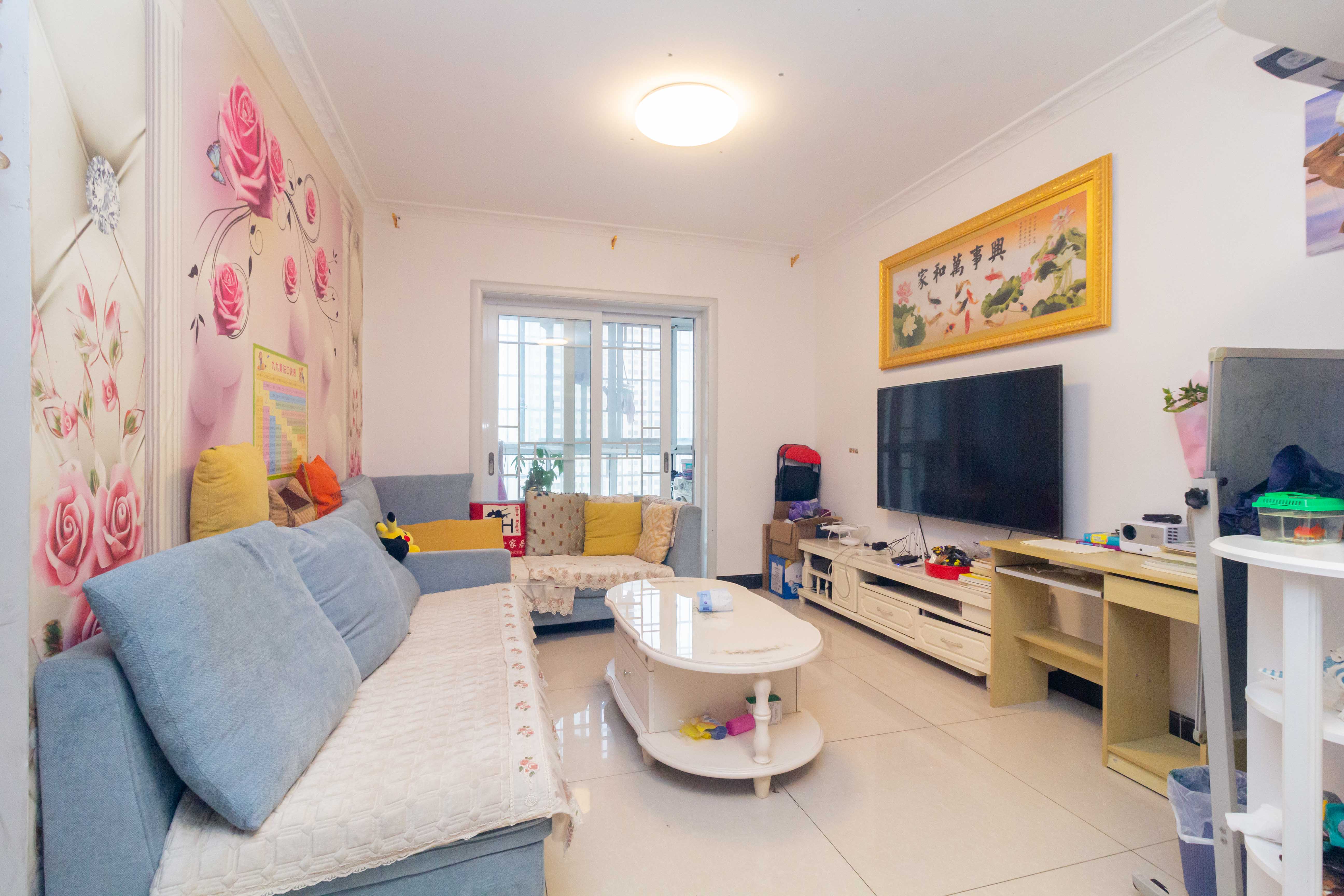 佳美紫郡  2室2厅1卫    58.0万 佳美紫郡  2室2厅1卫    58.0万客厅